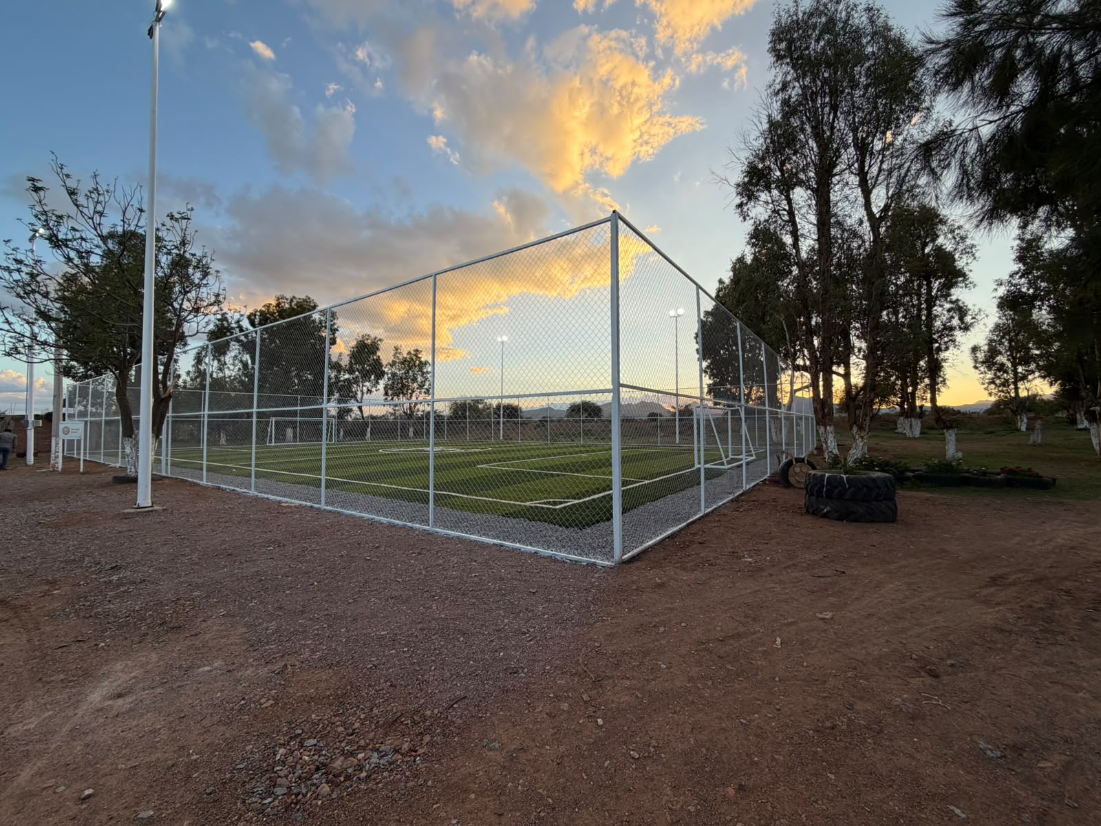 CONSTRUCCIÓN DE CANCHA DE FÚTBOL 5 EN IMPECSA EN GUADALUPE VICTORIA