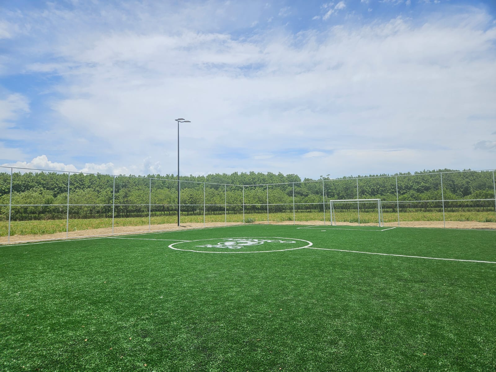 CONSTRUCCIÓN DE CANCHA DE FÚTBOL 5 EN EL CAMPO DE FÚTBOL PROFESIONAL EJ CEIBITA 1RA SECC TACOTALPA TABASCO EN TACOTALPA