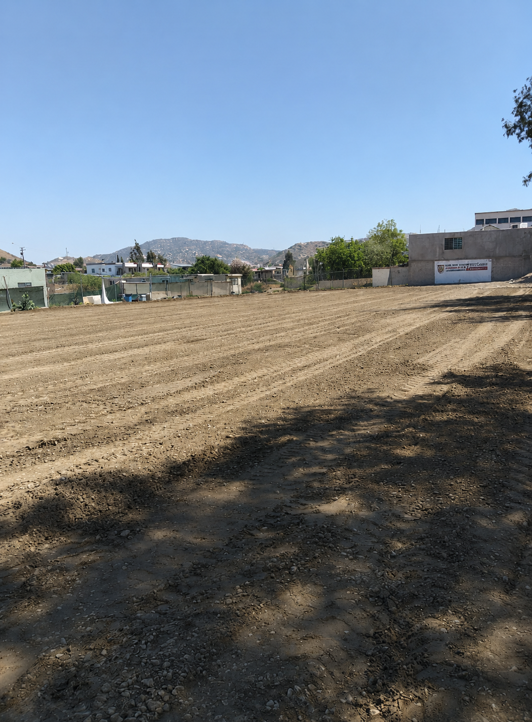 CONSTRUCCIÓN DE CANCHA FÚTBOL 7 EN UNIDAD DEPORTIVA ZURDO MEZA EN TECATE