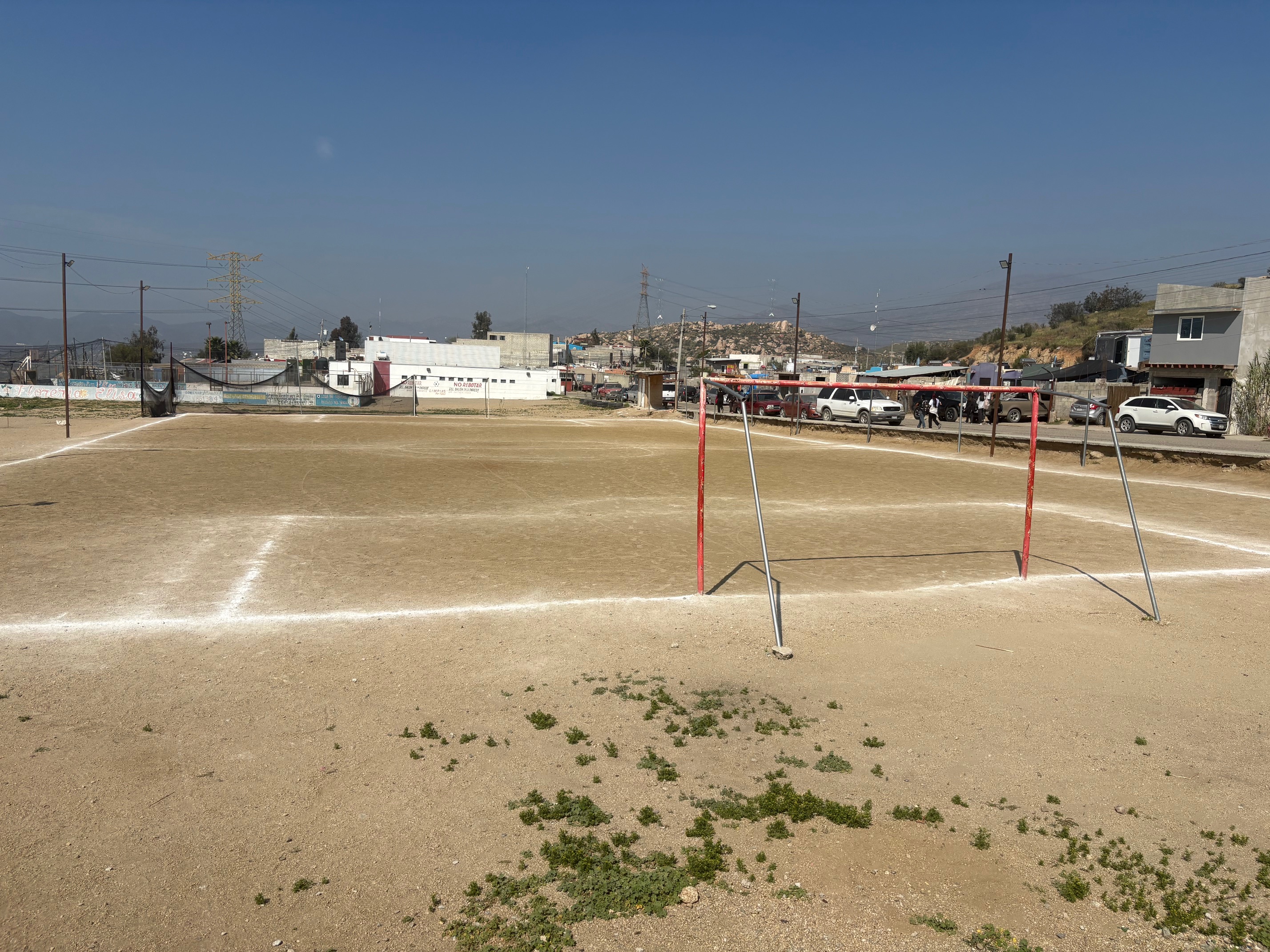 CONSTRUCCIÓN DE CANCHA FÚTBOL 5 EN PARAJES DEL VALLE EN TIJUANA