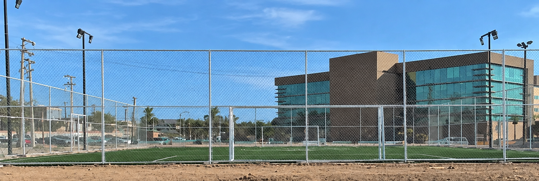 CONSTRUCCIÓN DE CANCHA FÚTBOL 5 EN UNIDAD DEPORTIVA FRANCISCO VILLA EN MEXICALI