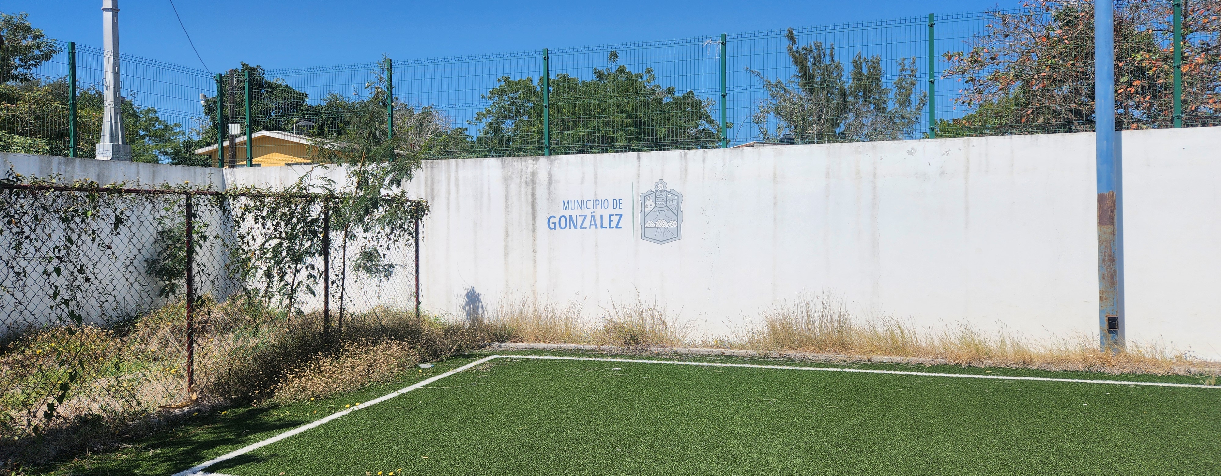 CONSTRUCCIÓN DE CANCHA DE FÚTBOL 5 EN CAMPOS DEPORTIVOS LAS VÍAS EN GONZÁLEZ
