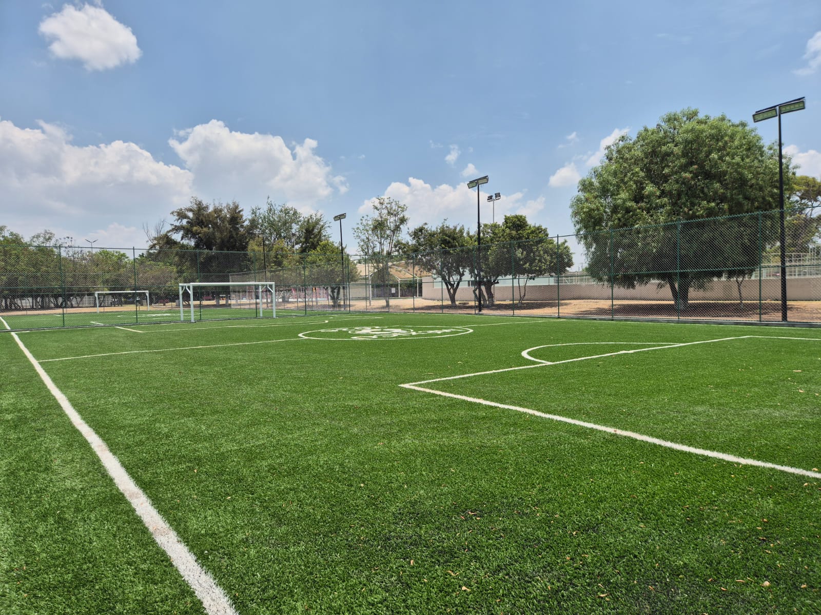 CONSTRUCCIÓN DE CANCHA DE FÚTBOL 5 EN UNIDAD DEPORTIVA PLUTARCO ELÍAS CALLES 2 EN QUERÉTARO