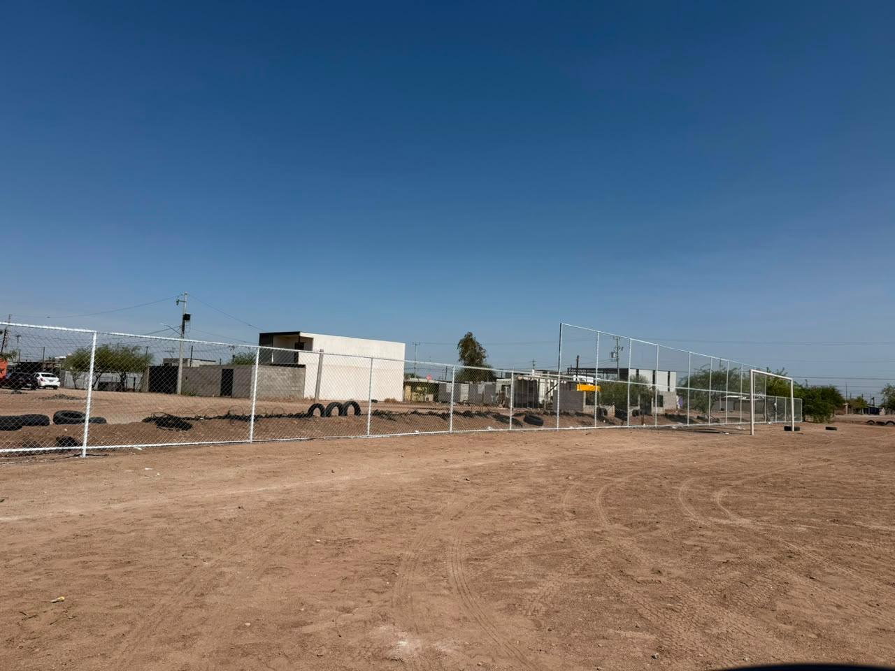 REHABILITACIÓN DE CANCHA FÚTBOL 7 EN EL COLOSO EN MEXICALI