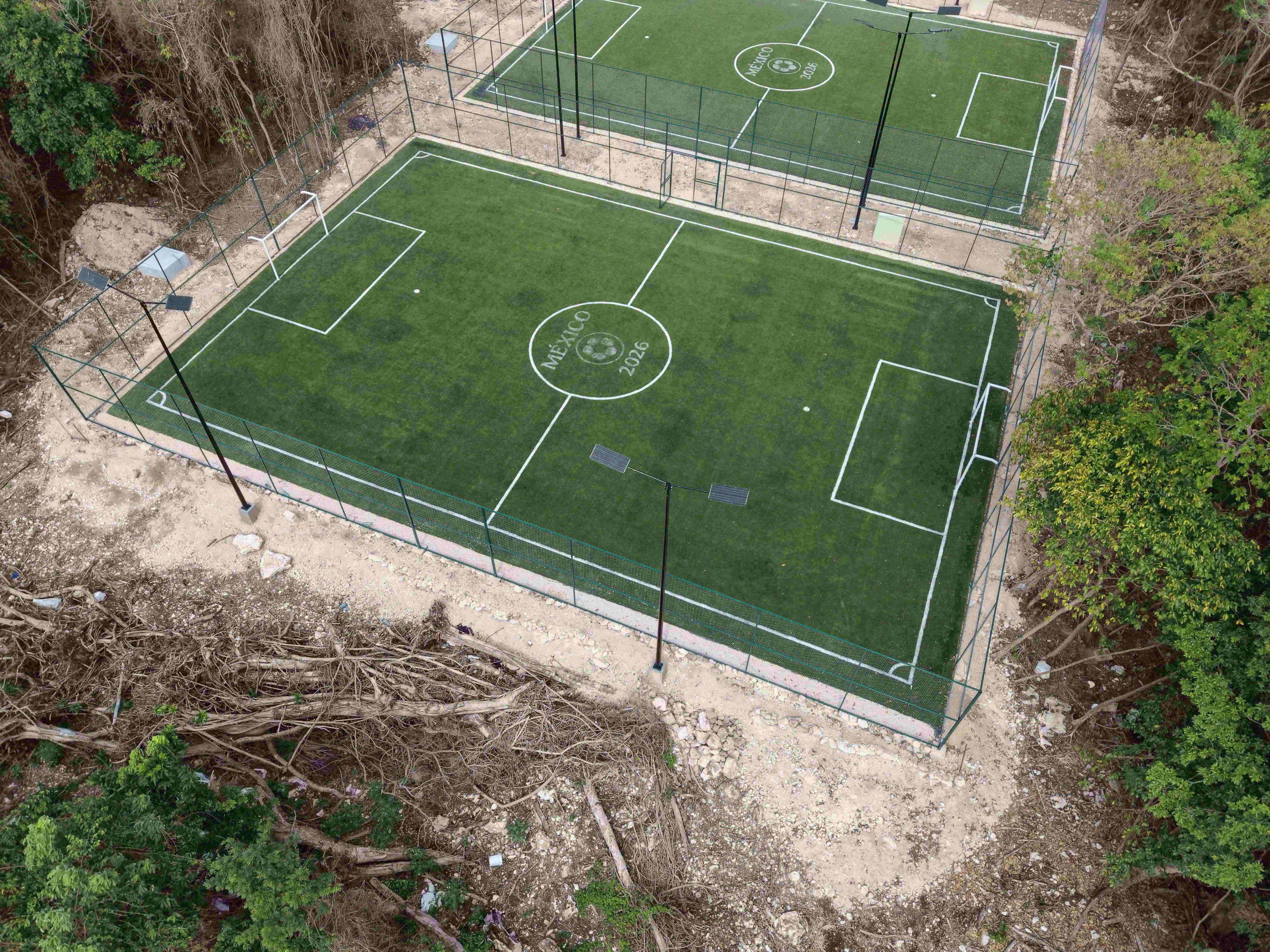 CONSTRUCCION DE CANCHA NÚM. 2 DE FÚTBOL 5 EN EL CAMPO DE FÚTBOL 5 EN PUERTO MORELOS