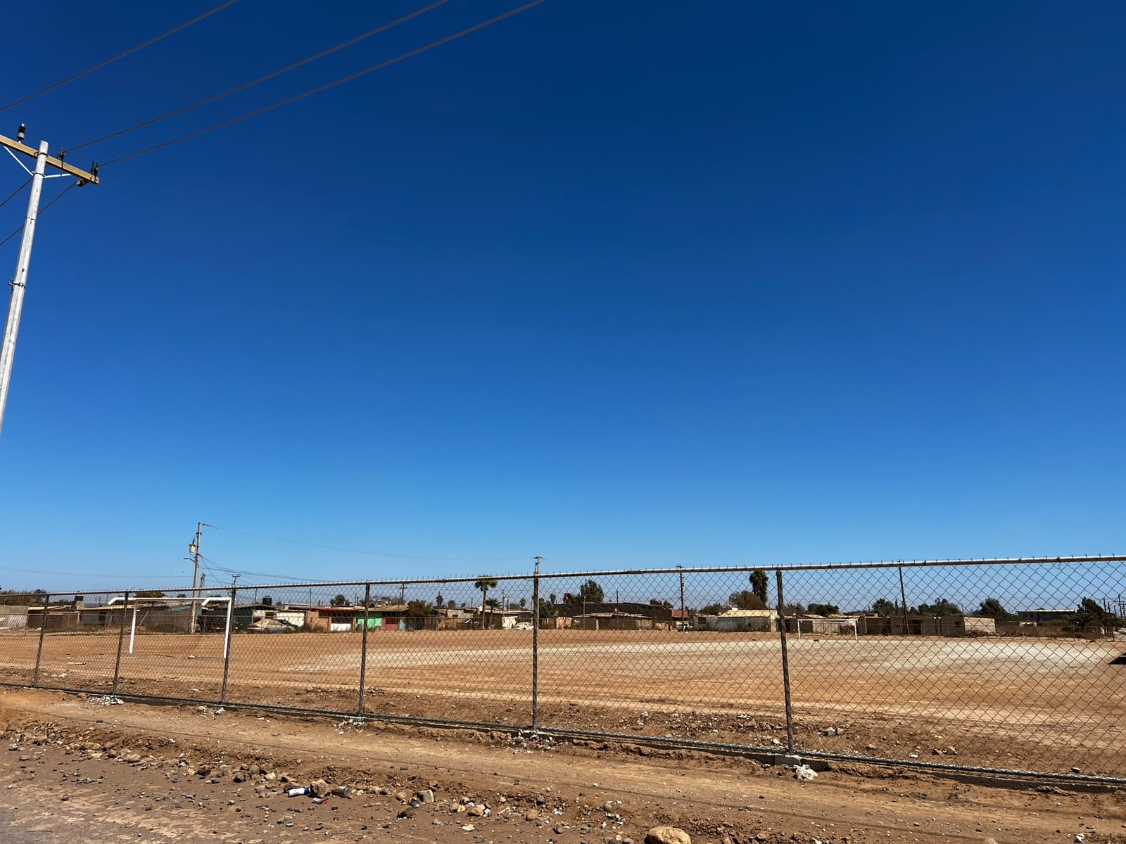 REHABILITACIÓN DE MULTICANCHA EN POPULAR SAN QUINTÍN EN SAN QUINTÍN