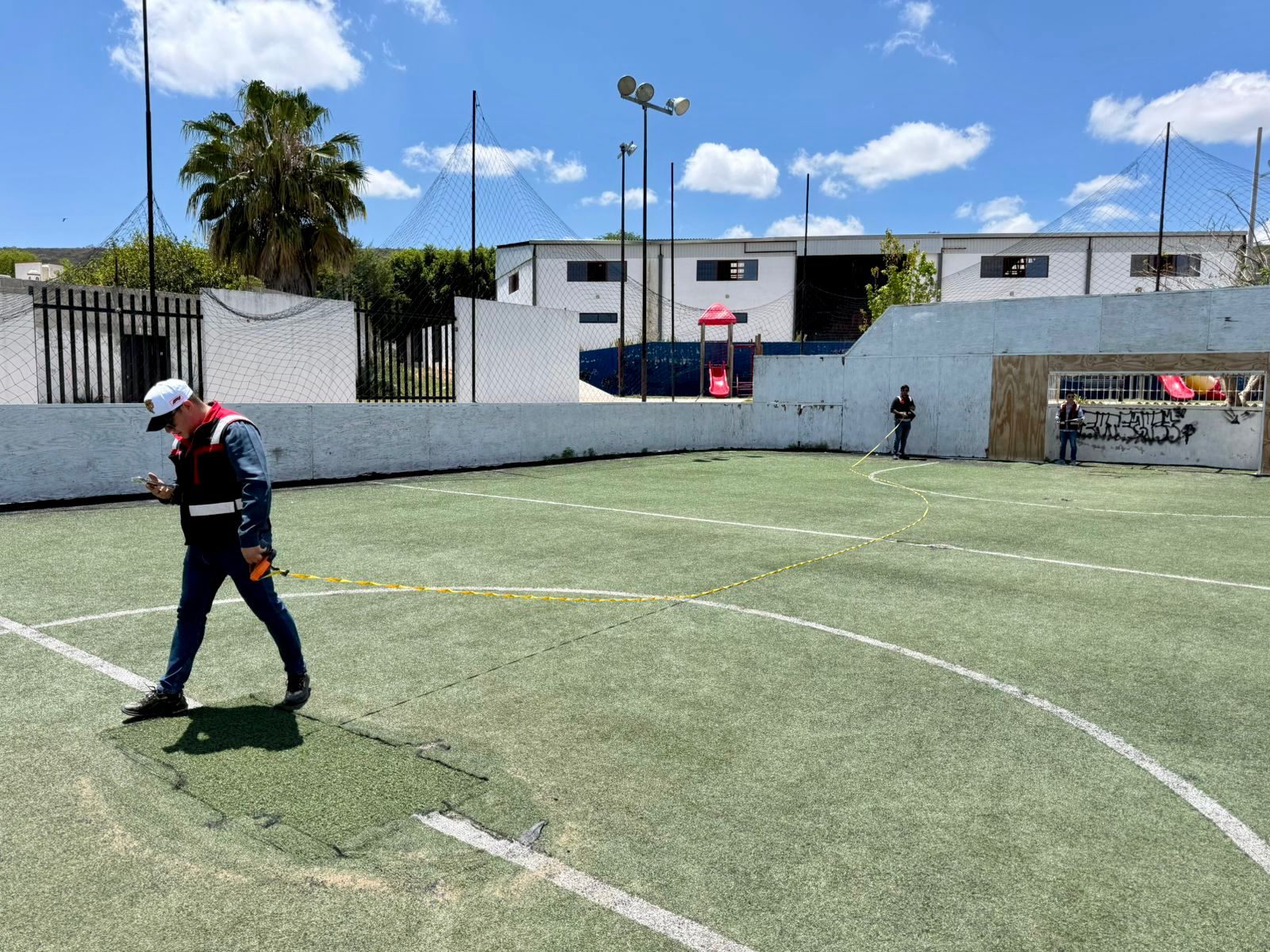 REHABILITACIÓN DE MULTICANCHA EN UNIDAD DEPORTIVA FUENTEZUELAS EN TEQUISQUIAPAN