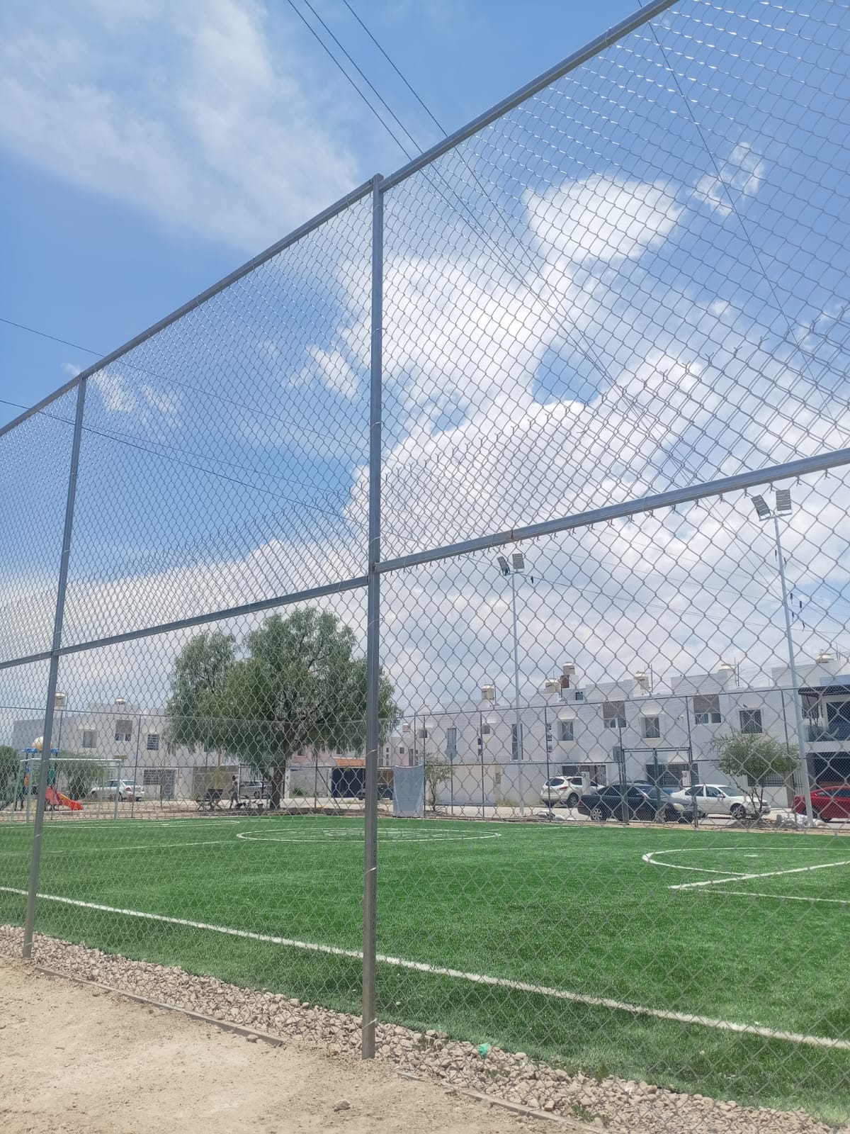 CONSTRUCCIÓN DE CANCHA FÚTBOL 5 EN LA MISIÓN EN JESÚS MARÍA