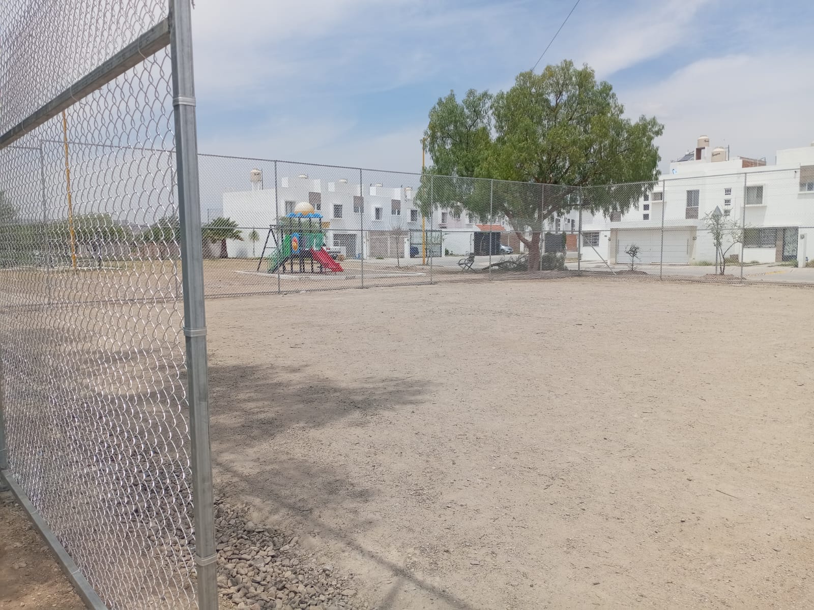 CONSTRUCCIÓN DE CANCHA FÚTBOL 5 EN LA MISIÓN EN JESÚS MARÍA
