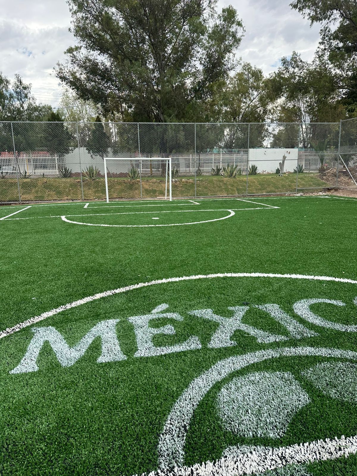 CONSTRUCCIÓN DE CANCHA FÚTBOL 5 EN LA UNIDAD DEPORTIVA COLOSIO EN JESÚS MARÍA