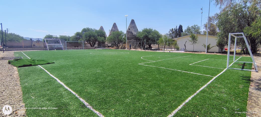 CONSTRUCCIÓN DE CANCHA FÚTBOL 5 EN SANTA ROSA EN EL LLANO