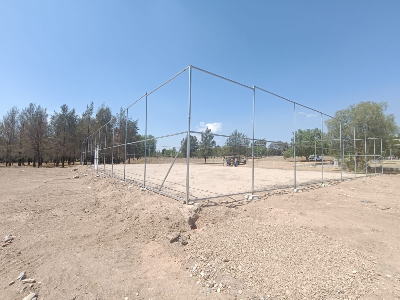 CONSTRUCCIÓN DE CANCHA FÚTBOL 5 EN PARQUE CHANEQUES EN PABELLÓN DE ARTEAGA