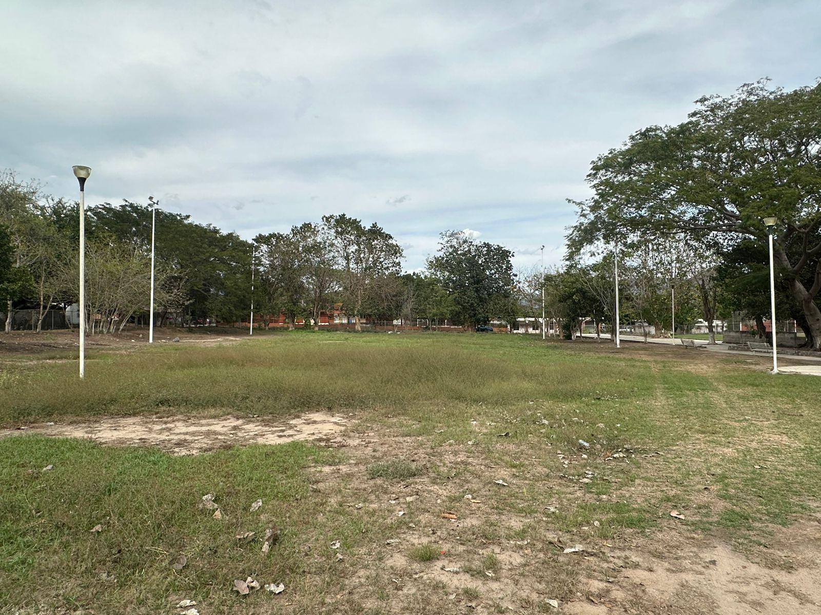 CONSTRUCCIÓN DE CANCHA FÚTBOL 5 EN UNIDAD DEPORTIVA PUEBLO JUÁREZ EN COQUIMATLÁN