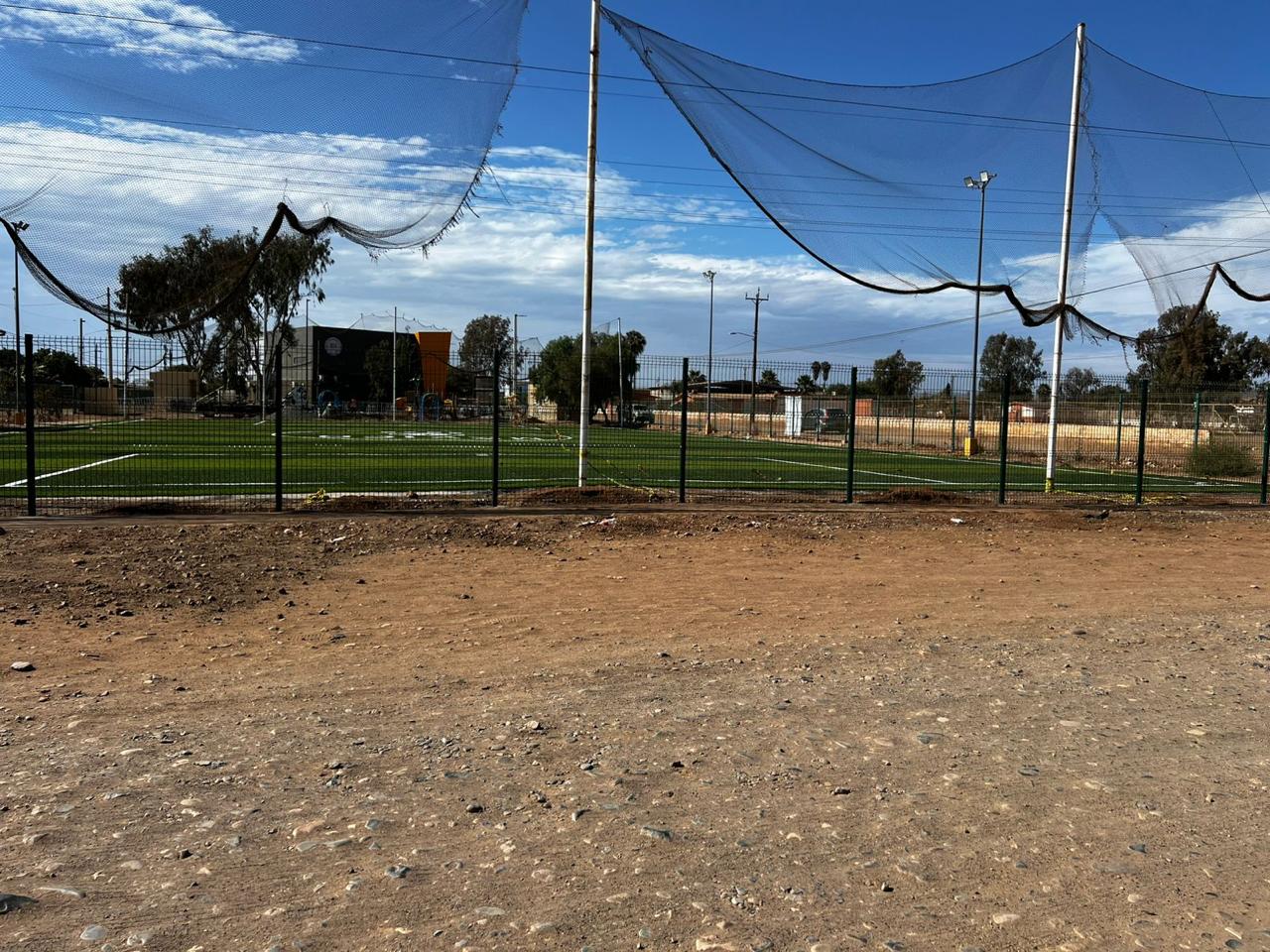 CONSTRUCCIÓN DE CANCHA FÚTBOL 7 EN NUEVA ERA EN SAN QUINTÍN
