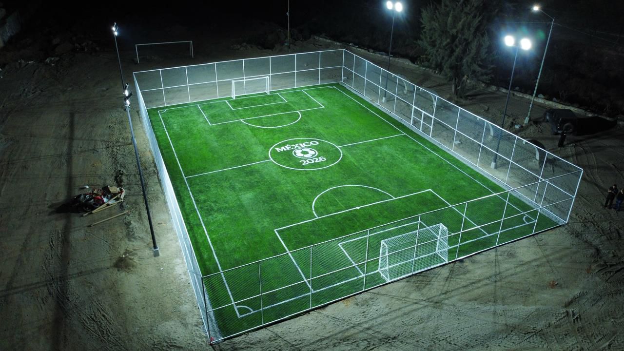 CONSTRUCCIÓN DE CANCHA FÚTBOL 5 EN CAMPO RÍO ÁLAMAR EN TECATE