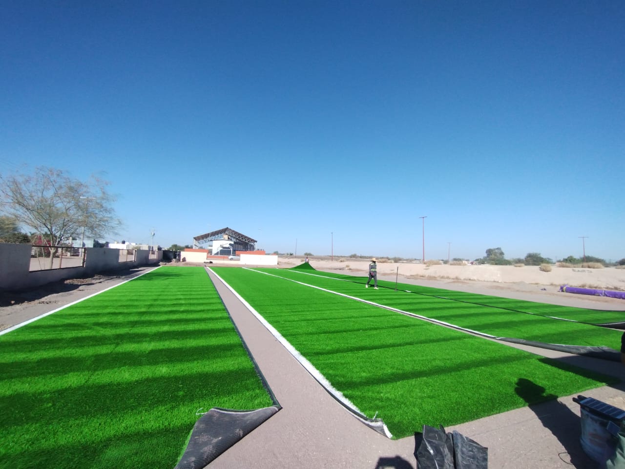 CONSTRUCCIÓN DE CANCHA FÚTBOL 5 EN PIONEROS DEL VALLE EN COMONDÚ