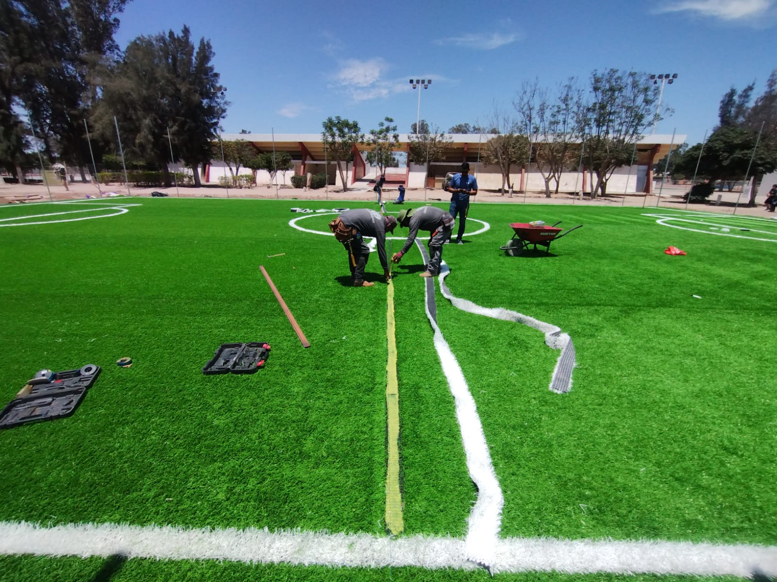 CONSTRUCCIÓN DE CANCHA FÚTBOL 5 EN UNIDAD DEPORTIVA CIUDAD CONSTITUCIÓN EN COMONDÚ