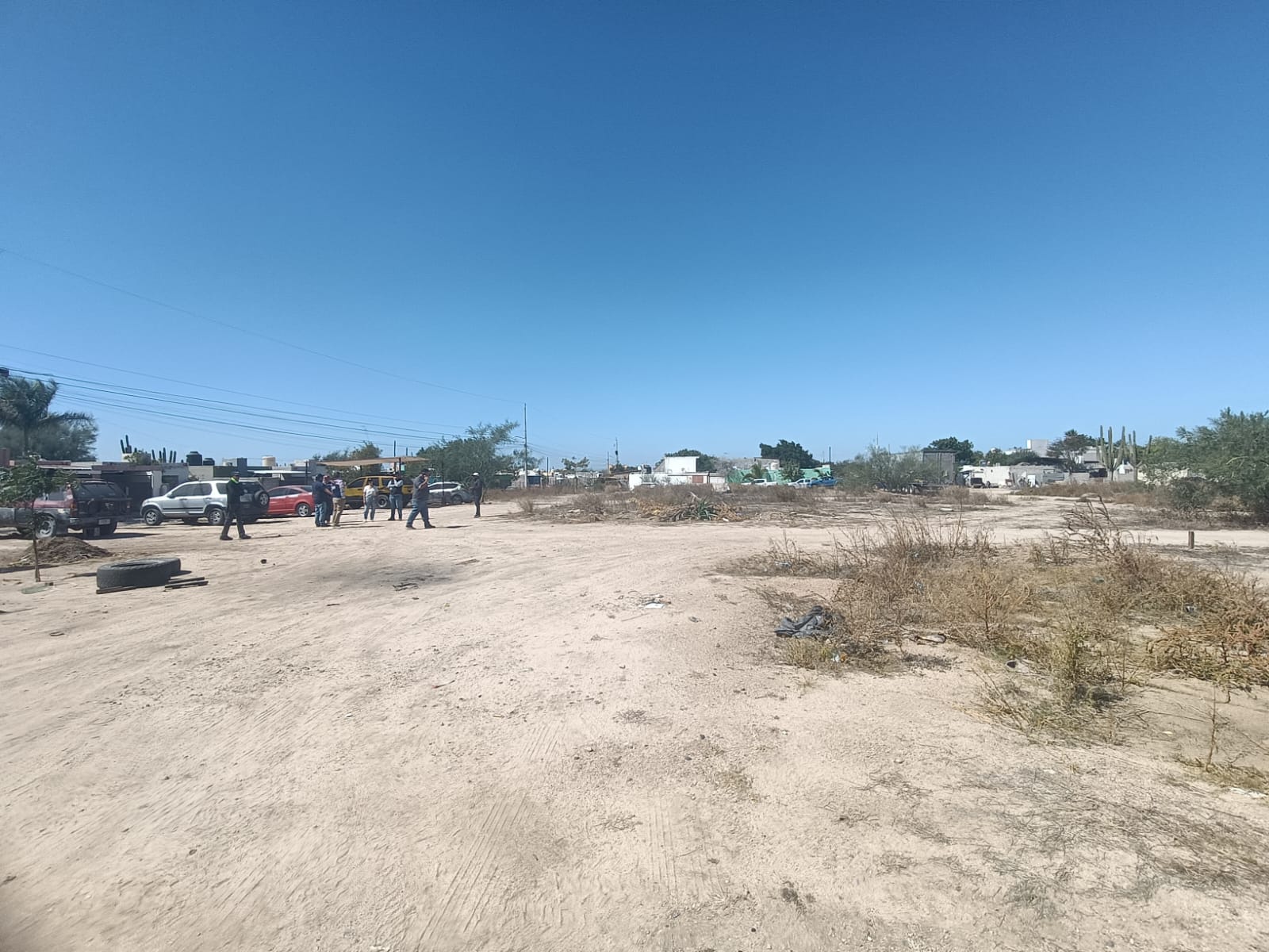 CONSTRUCCIÓN DE CANCHA FÚTBOL 5 EN OLAS ALTAS EN LA PAZ