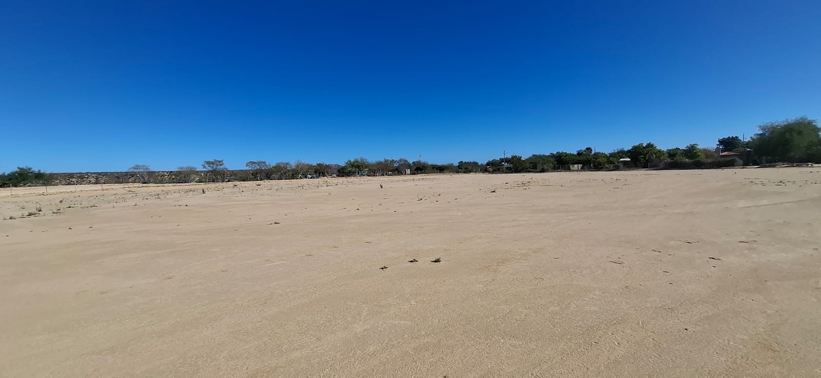 CONSTRUCCIÓN DE CANCHA FÚTBOL 5 EN LA RIBERA EN LOS CABOS