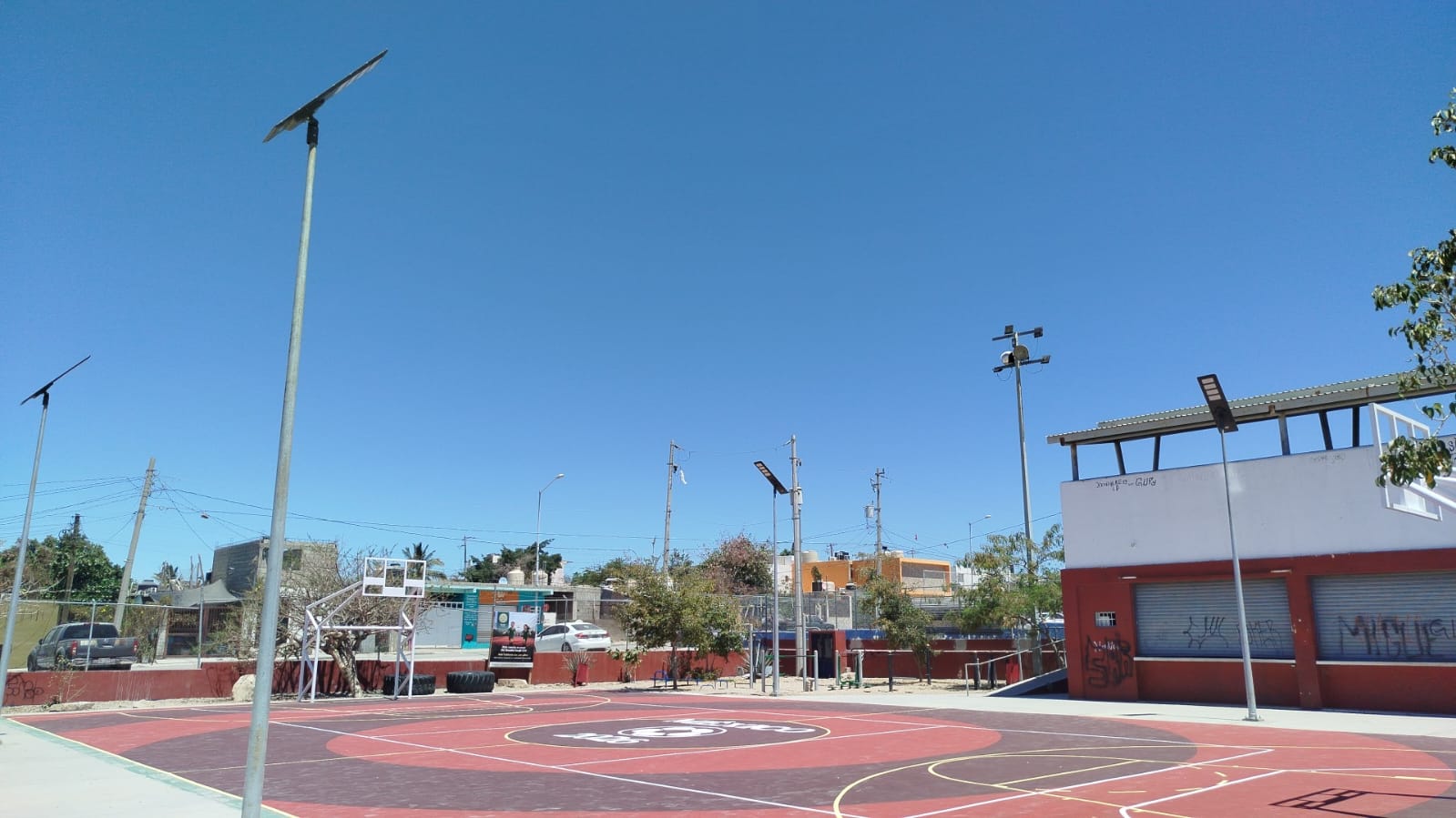 REHABILITACIÓN DE MULTICANCHA EN LAS PALMAS A28:H29EN LOS CABOS