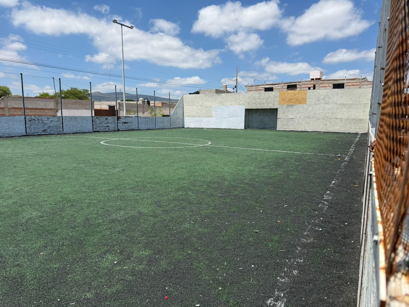 REHABILITACIÓN DE MULTICANCHA EN UNIDAD DEPORTIVA EL BORDO TEQUISQUIAPAN EN TEQUISQUIAPAN