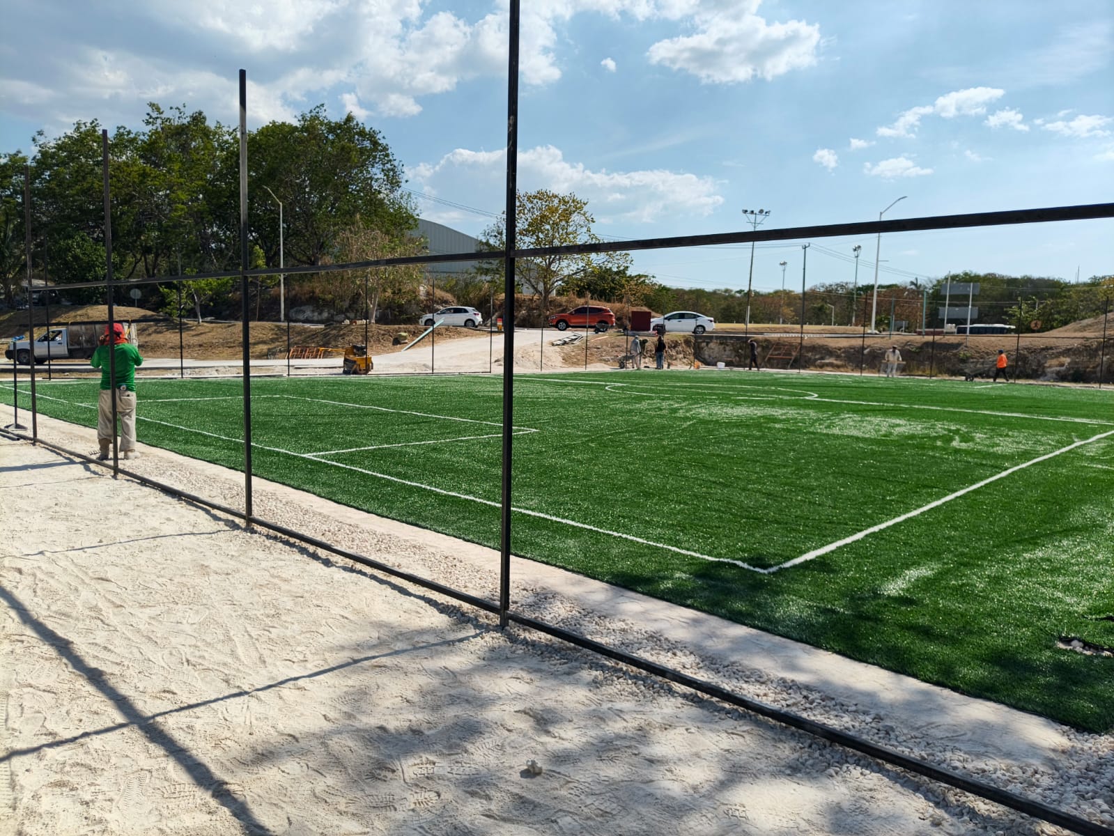 CONSTRUCCIÓN DE CANCHA DE FÚTBOL 5 EN LA CANCHA DEPORTIVA CEDAR EN CAMPECHE
