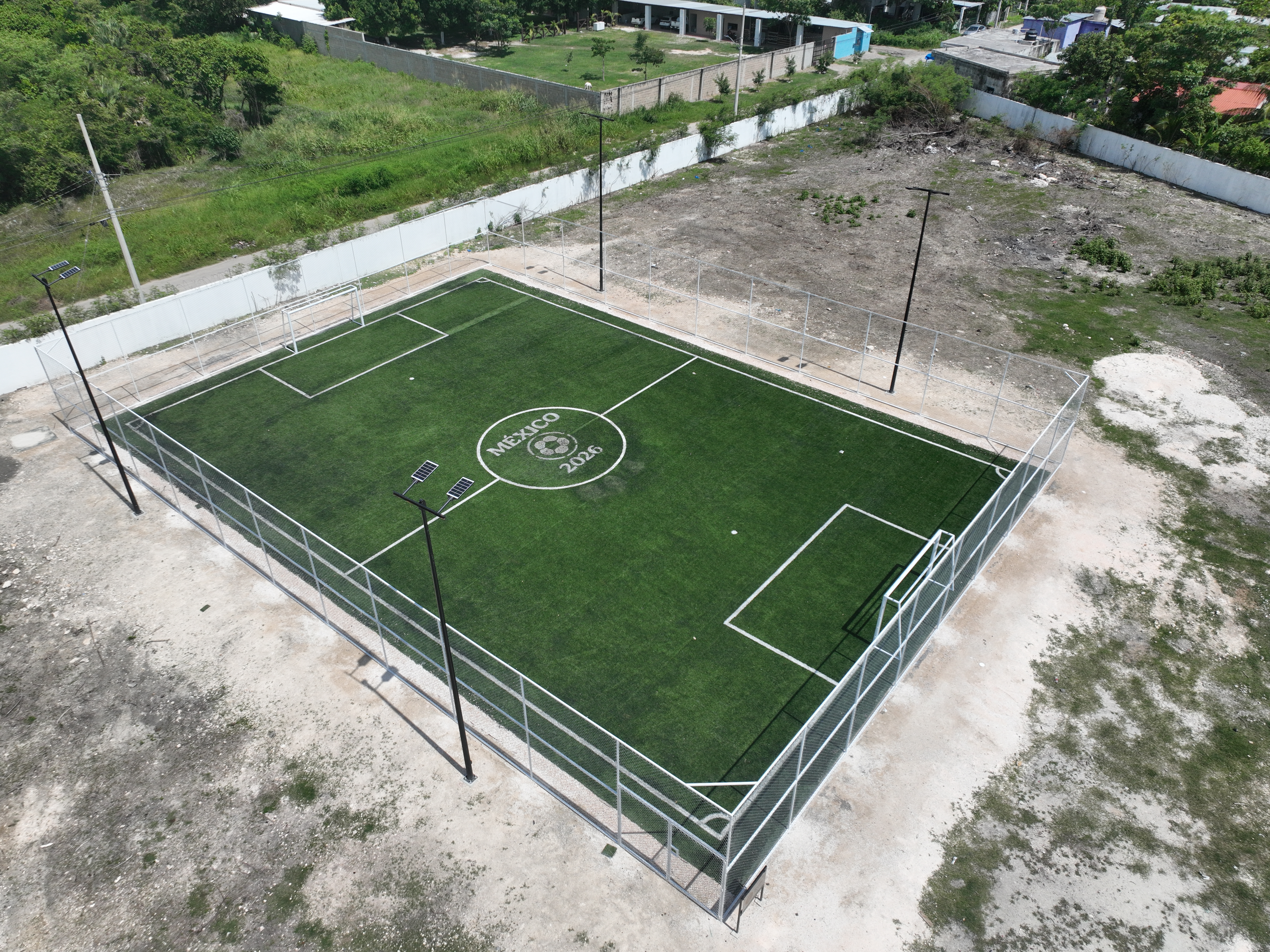 CONSTRUCCIÓN DE CANCHA DE FÚTBOL 5 EN LA CANCHA DEPORTIVA CASA DE JUSTICIA EN CHAMPOTÓN