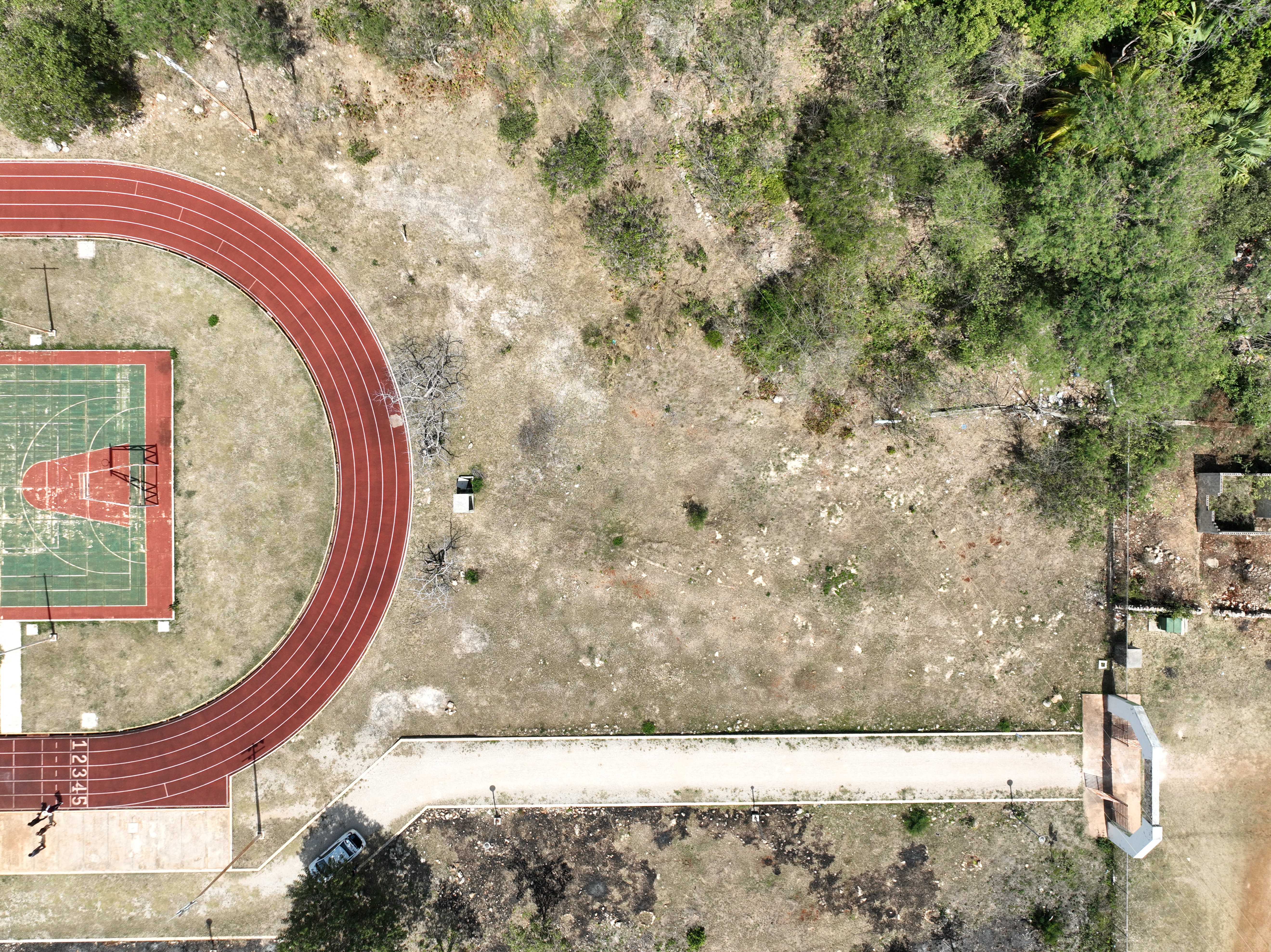 CONSTRUCCIÓN DE CANCHA DE FÚTBOL 5 EN LA CANCHA DEPORTIVA LUIS ANTONIO CHAN PUC EN DZITBALCHÉ