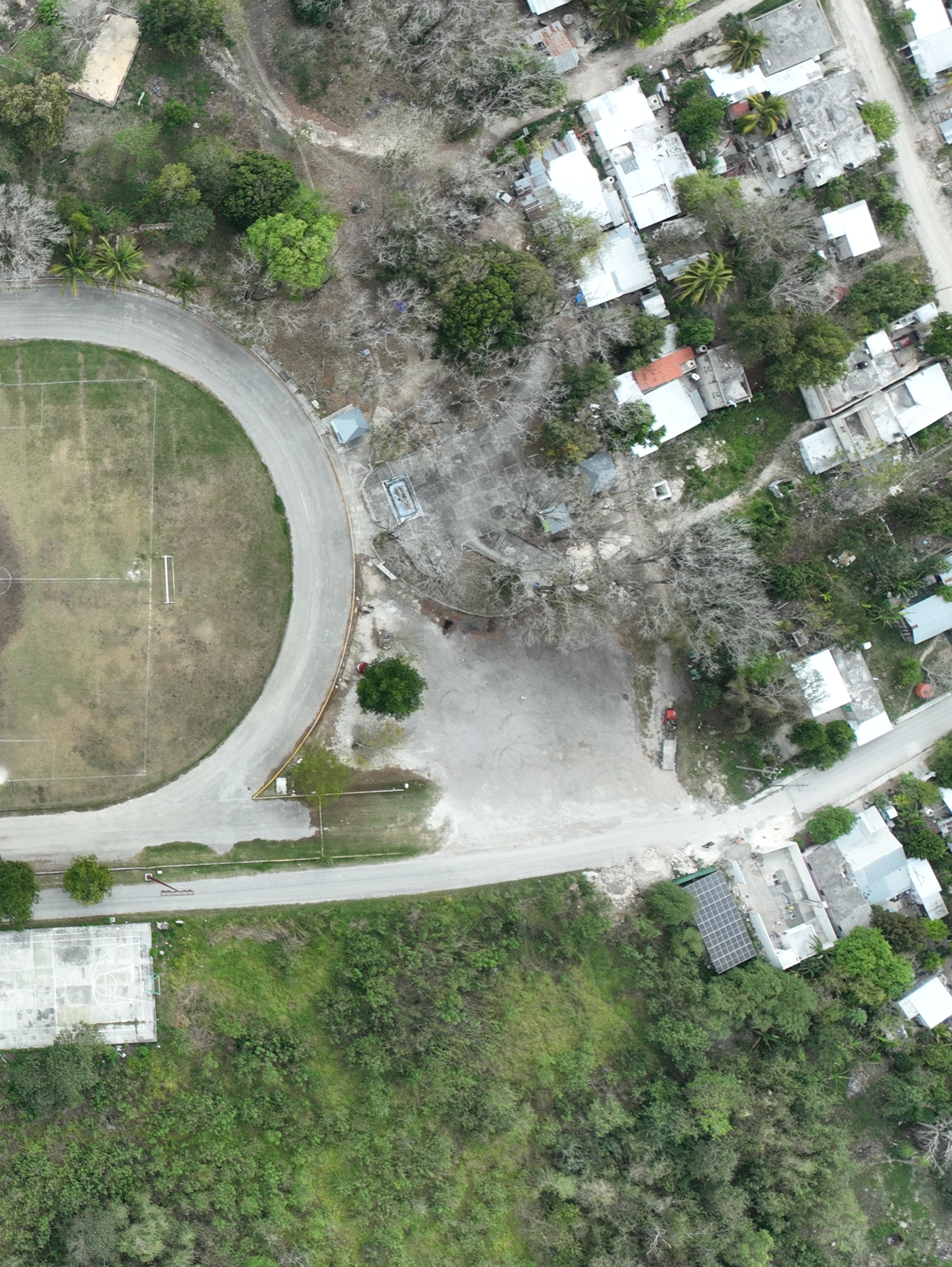 CONSTRUCCIÓN DE CANCHA DE FÚTBOL 5 EN LA CANCHA DEPORTIVA 19 DE JULIO EN ESCÁRCEGA