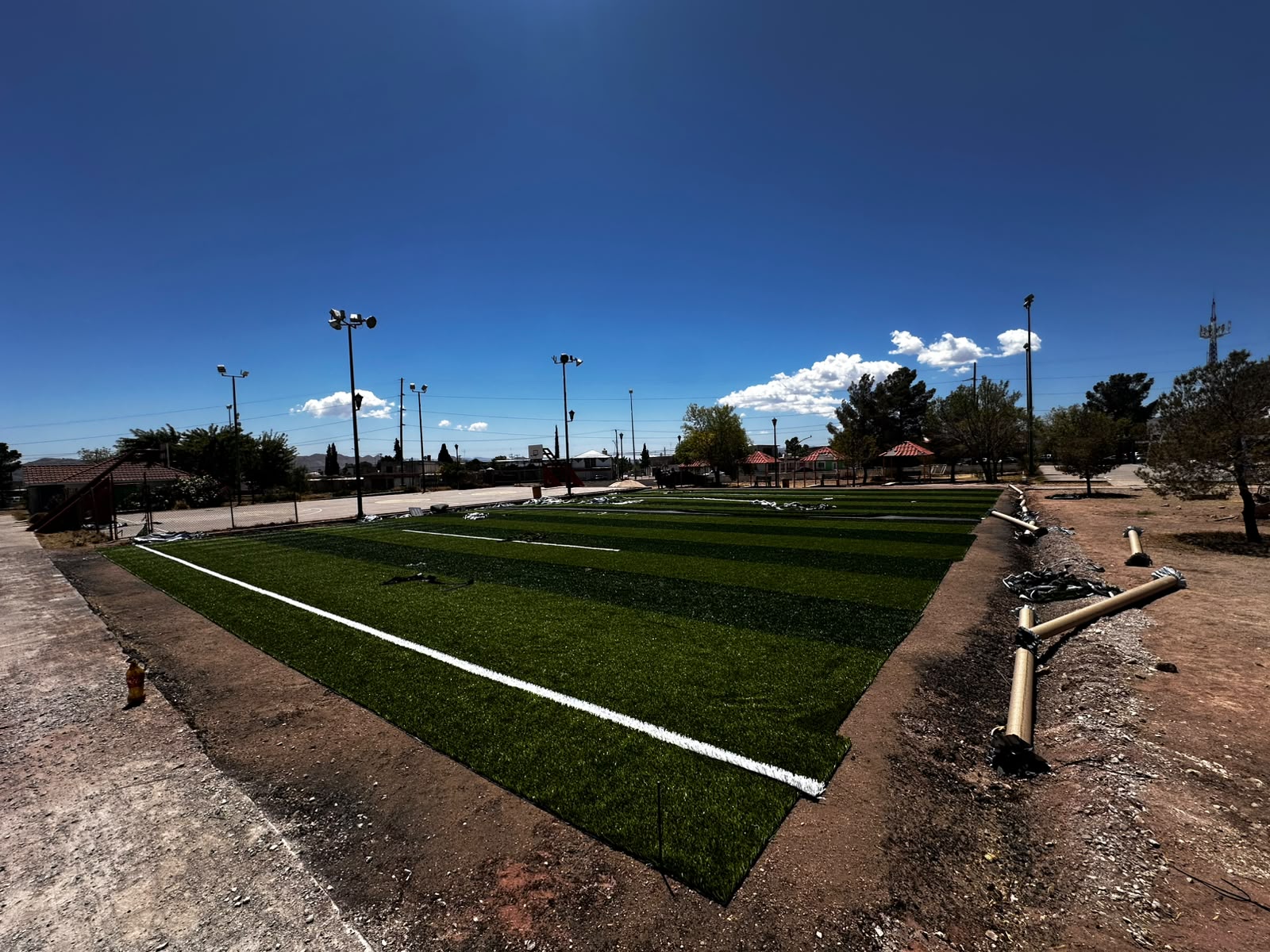 CONSTRUCCIÓN DE CANCHA DE FÚTBOL 5 EN DEPORTIVA JOSÉ PISTOLAS MENESES 5X5 2 EN CHIHUAHUA