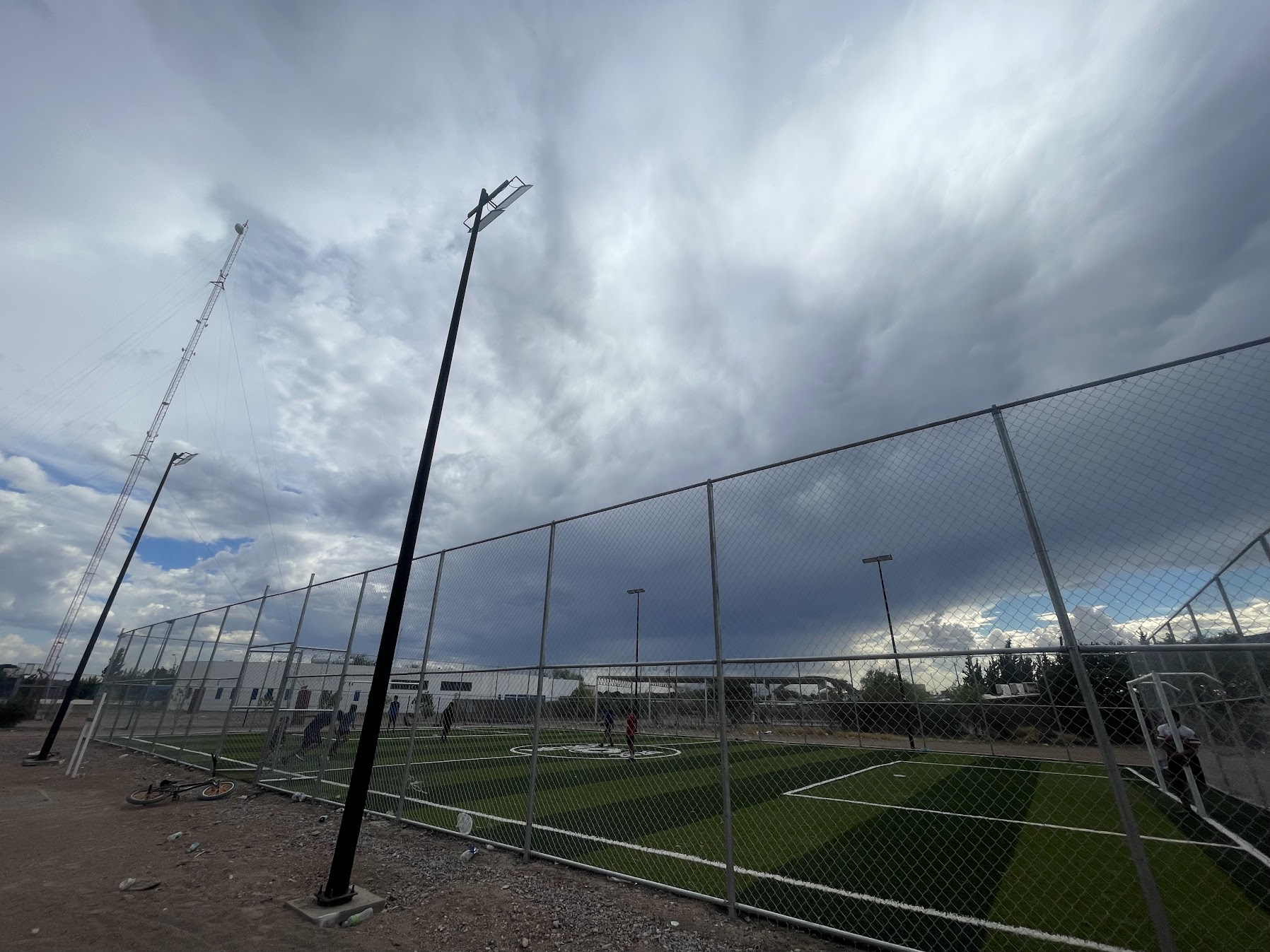 CONSTRUCCIÓN DE CANCHA DE FÚTBOL 5 EN CENTRO COMUNITARÍO LADERAS DEL NORTE EN DELICIAS