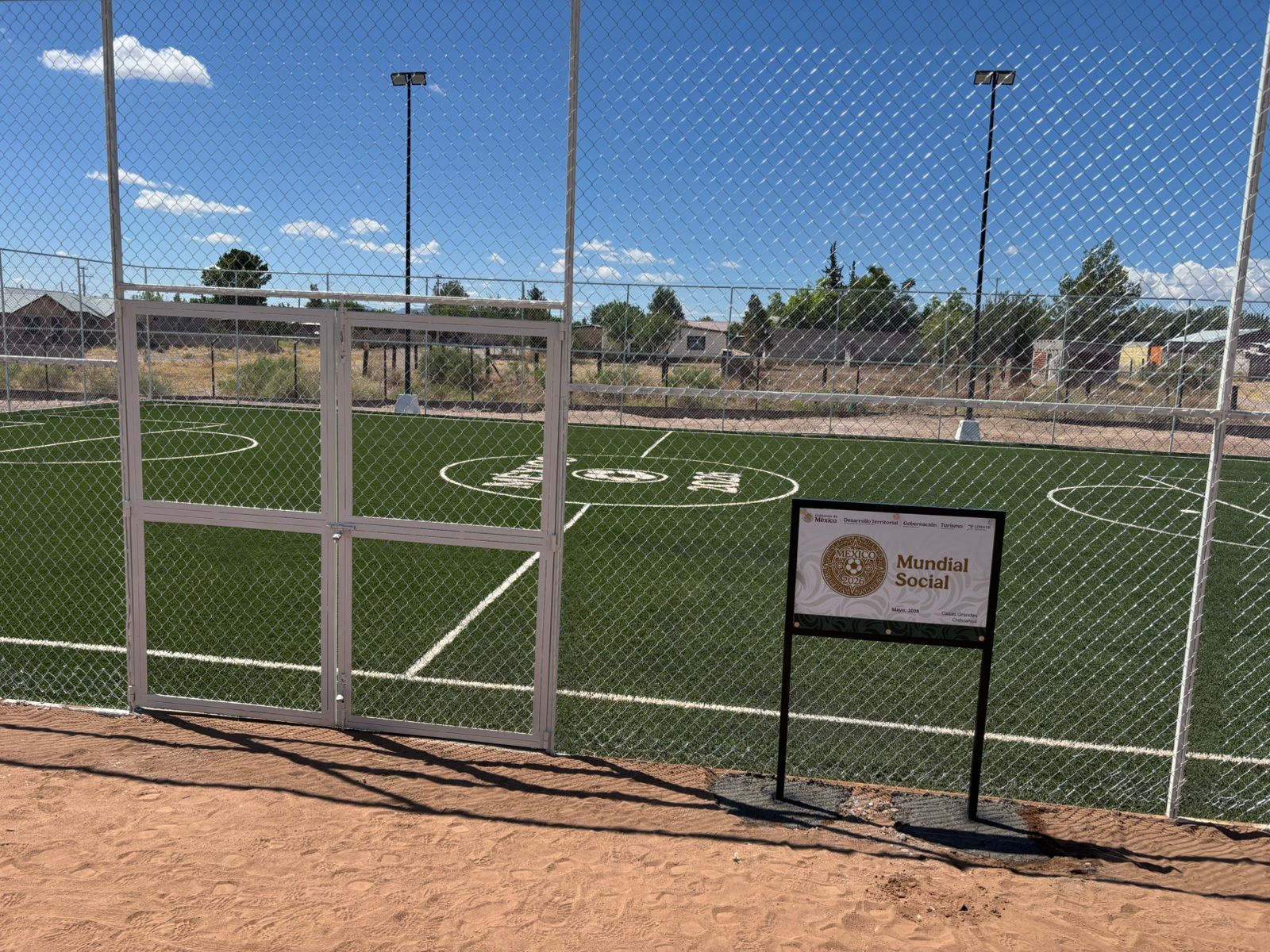 CONSTRUCCIÓN DE CANCHA DE FÚTBOL 5 EN COLONIA LINDAVISTA EN CASAS GRANDES