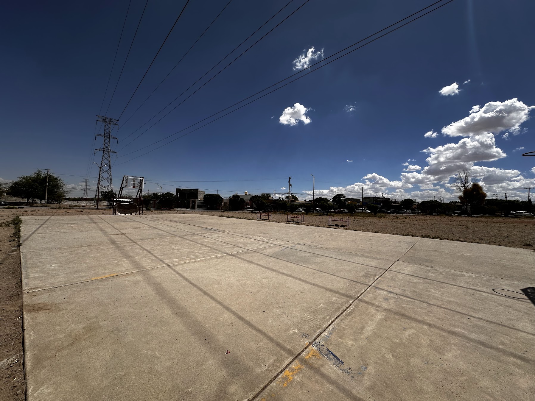 REHABILITACIÓN DE MULTICANCHA EN PARQUE UVA COLONIA LA HACIENDA EN JUÁREZ