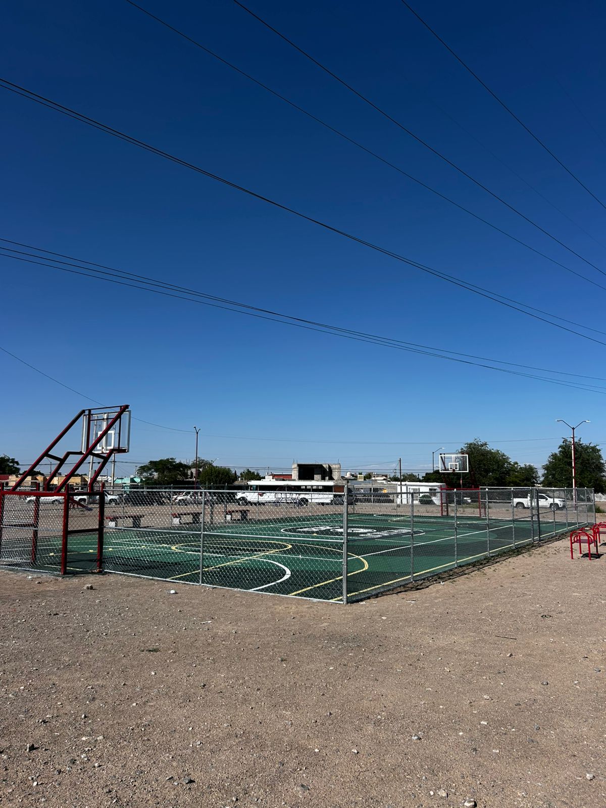 REHABILITACIÓN DE MULTICANCHA EN PARQUE UVA COLONIA LA HACIENDA EN JUÁREZ
