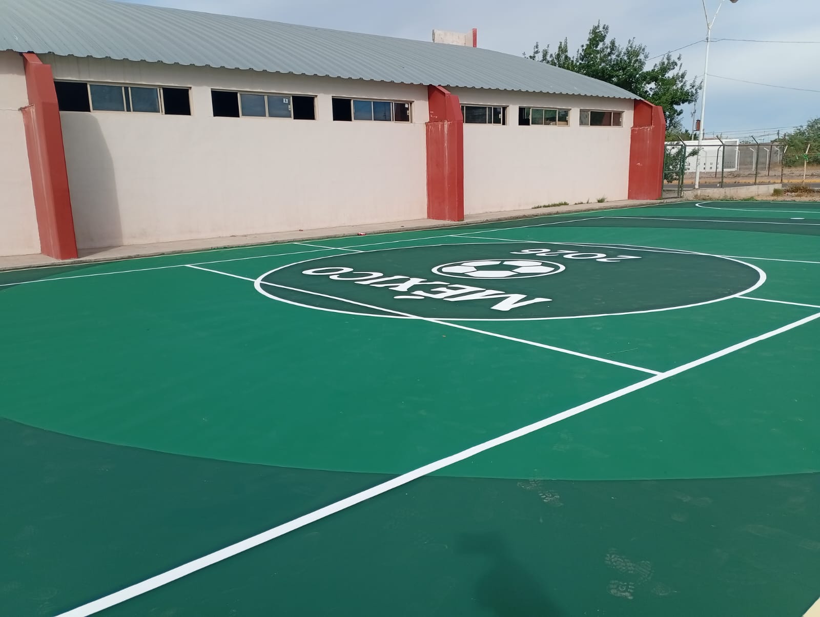 REHABILITACIÓN DE MULTICANCHA EN COMPLEJO GÓMEZ MORÍN FRACCIONAMIENTO GALVÁN EN JIMÉNEZ