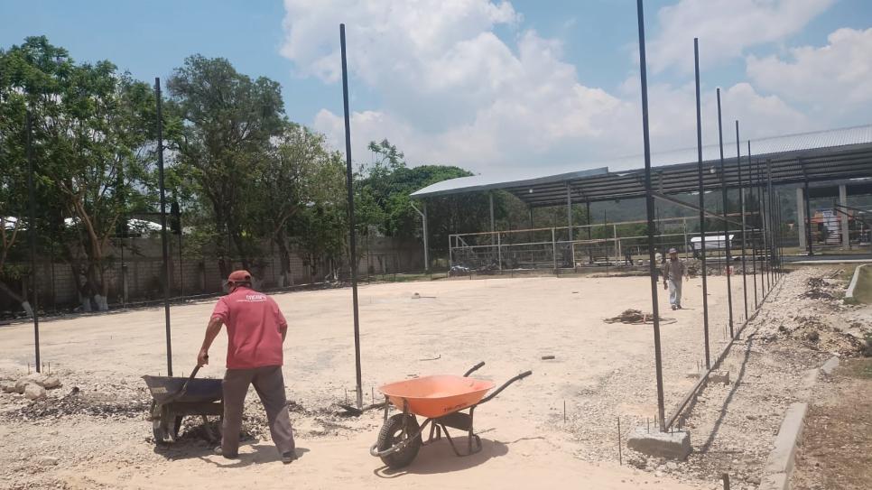 CONSTRUCCIÓN DE CANCHA DE FÚTBOL 5 EN LA UNIDAD DEPORTIVA EN TZIMOL