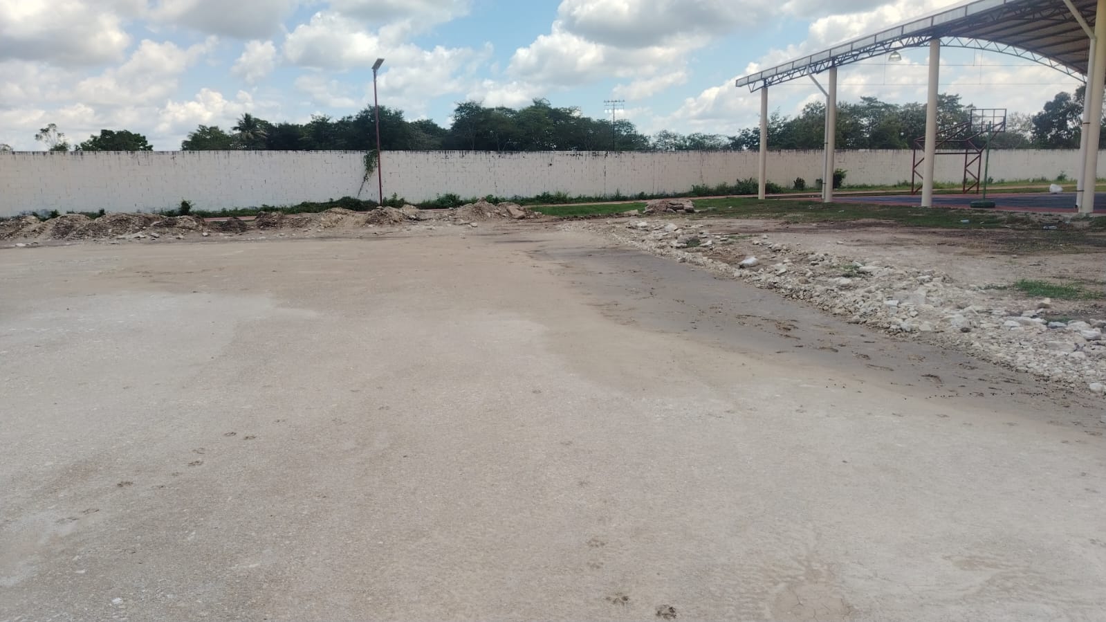 CONSTRUCCIÓN DE CANCHA DE FÚTBOL 5 EN LA UNIDAD DEPORTIVA MUNICIPAL EN CATAZAJÁ