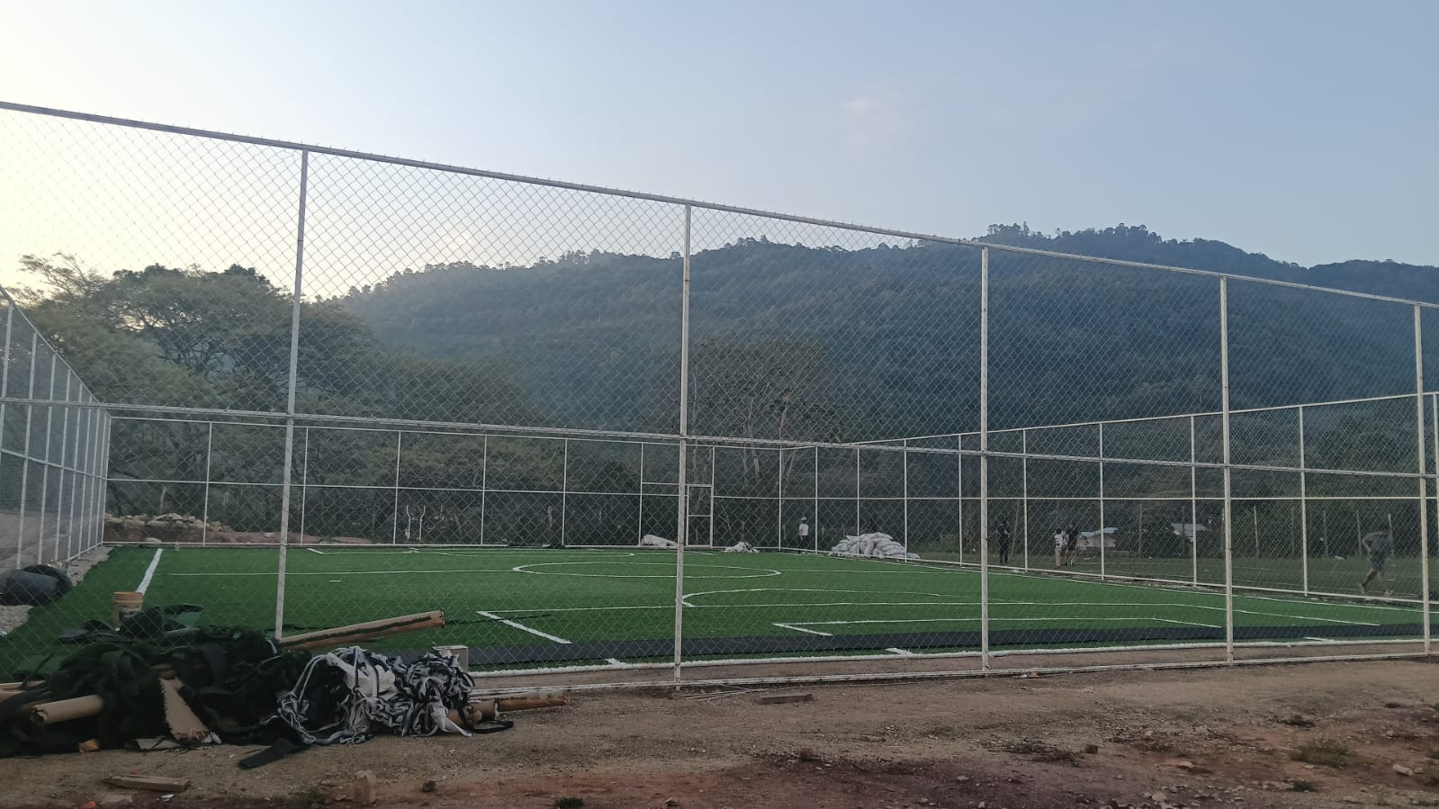 CONSTRUCCIÓN DE CANCHA DE FÚTBOL 5 EN EL CAMPO FÚTBOL EN SITALÁ