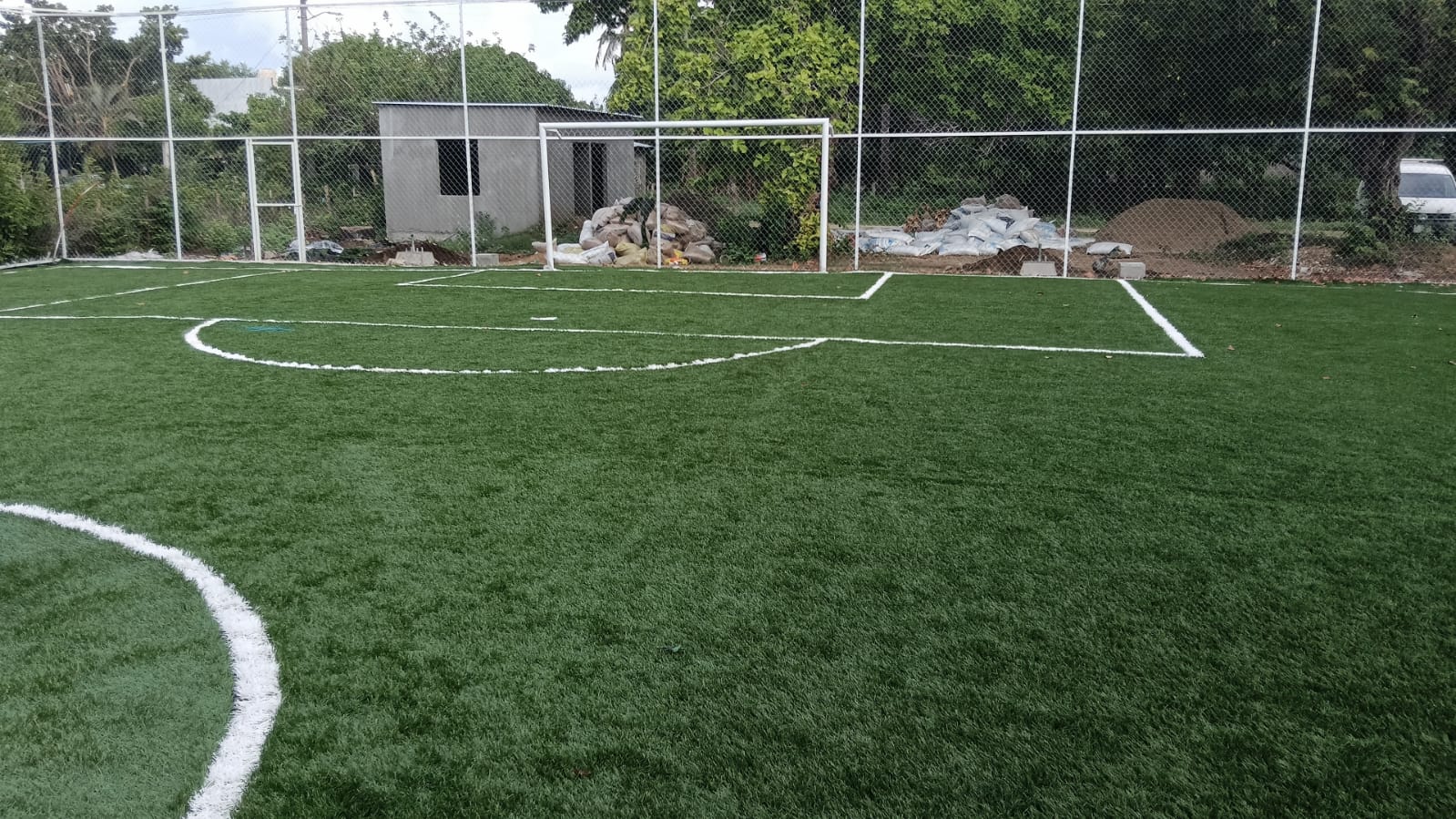 CONSTRUCCIÓN DE CANCHA DE FÚTBOL 5 EN EL PARQUE CENTRAL DE LA COMUNIDAD EJIDO MIGUEL HIDALGO EN TONALÁ