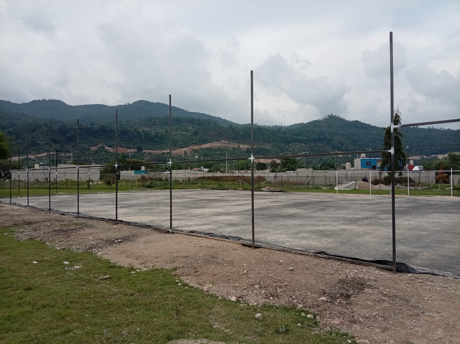CONSTRUCCIÓN DE CANCHA DE FÚTBOL 5 EN LA UNIDAD DEPORTIVA EN TEOPISCA