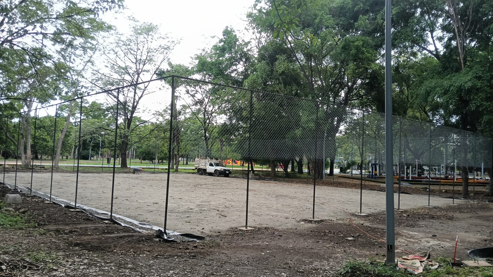 CONSTRUCCIÓN DE CANCHA DE FÚTBOL 5 EN EL PARQUE RECREATIVO LOS CERRITOS