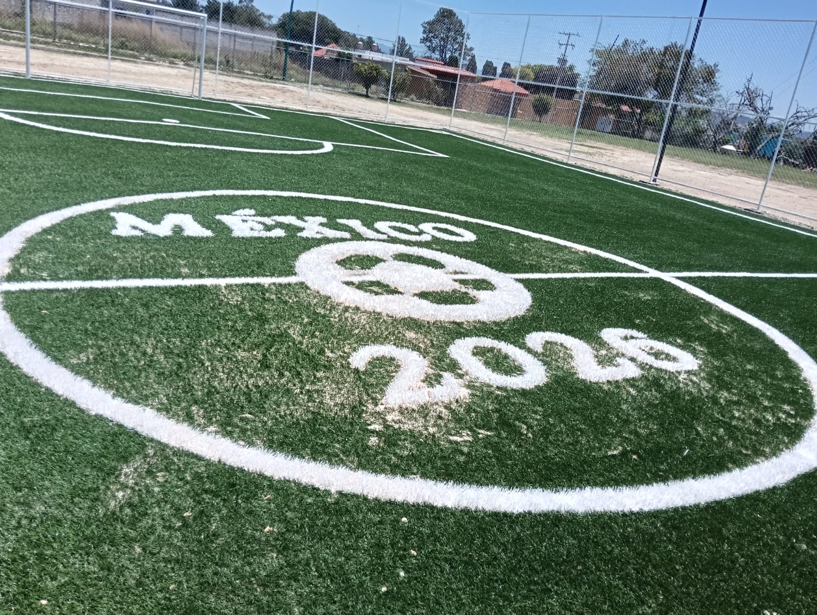 CONSTRUCCIÓN DE CANCHA DE FÚTBOL 5 EN LA COLONIA MARÍANO N RUIZ EN COMITÁN DE DOMÍNGUEZ