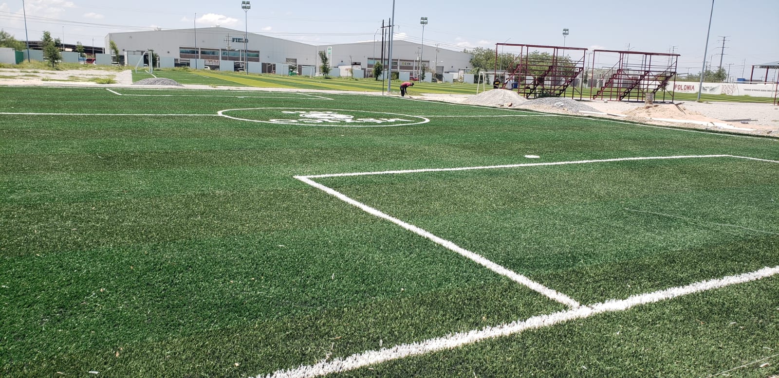 CONSTRUCCIÓN DE CANCHA FÚTBOL 5 EN UNIDAD DEPORTIVA ARMANDO GUERO PRUNEDA EN FRONTERA