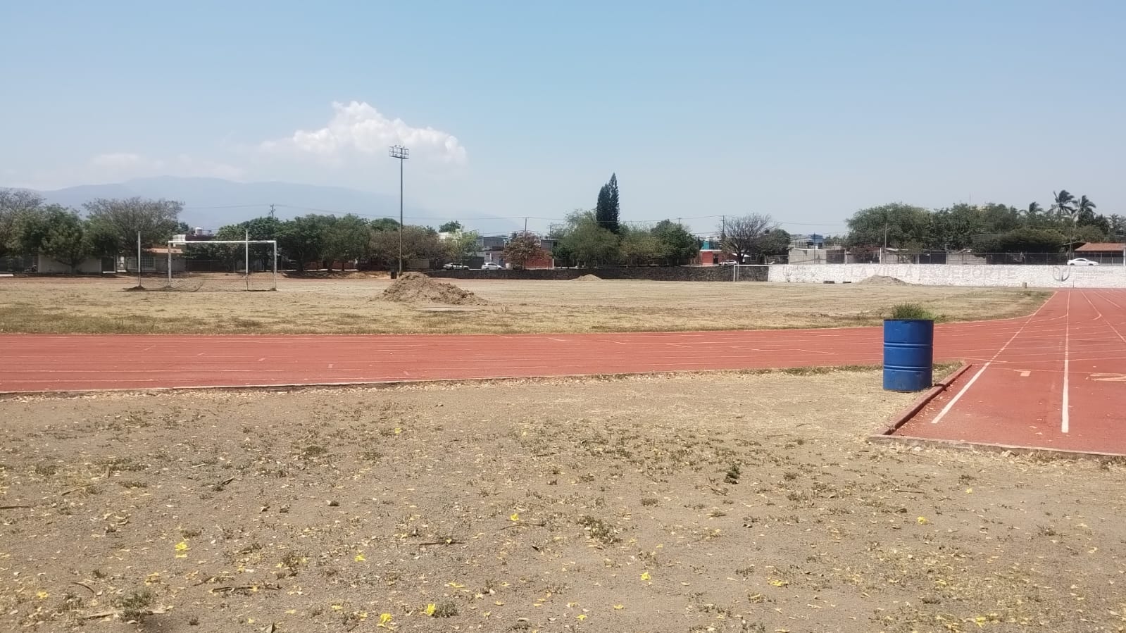 CONSTRUCCIÓN DE CANCHA FÚTBOL 11 EN UNIDAD DEPORTIVA GIL CABRERA GUDIÑO EN VILLA DE ÁLVAREZ