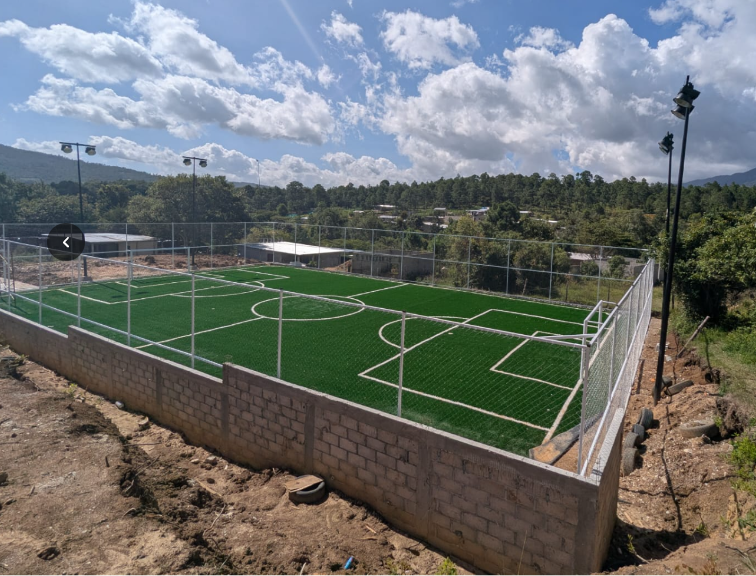 CONSTRUCCIÓN DE CANCHA DE FÚTBOL 5 EN EL CAMPO SAN PASCUALITO EN JITOTOL