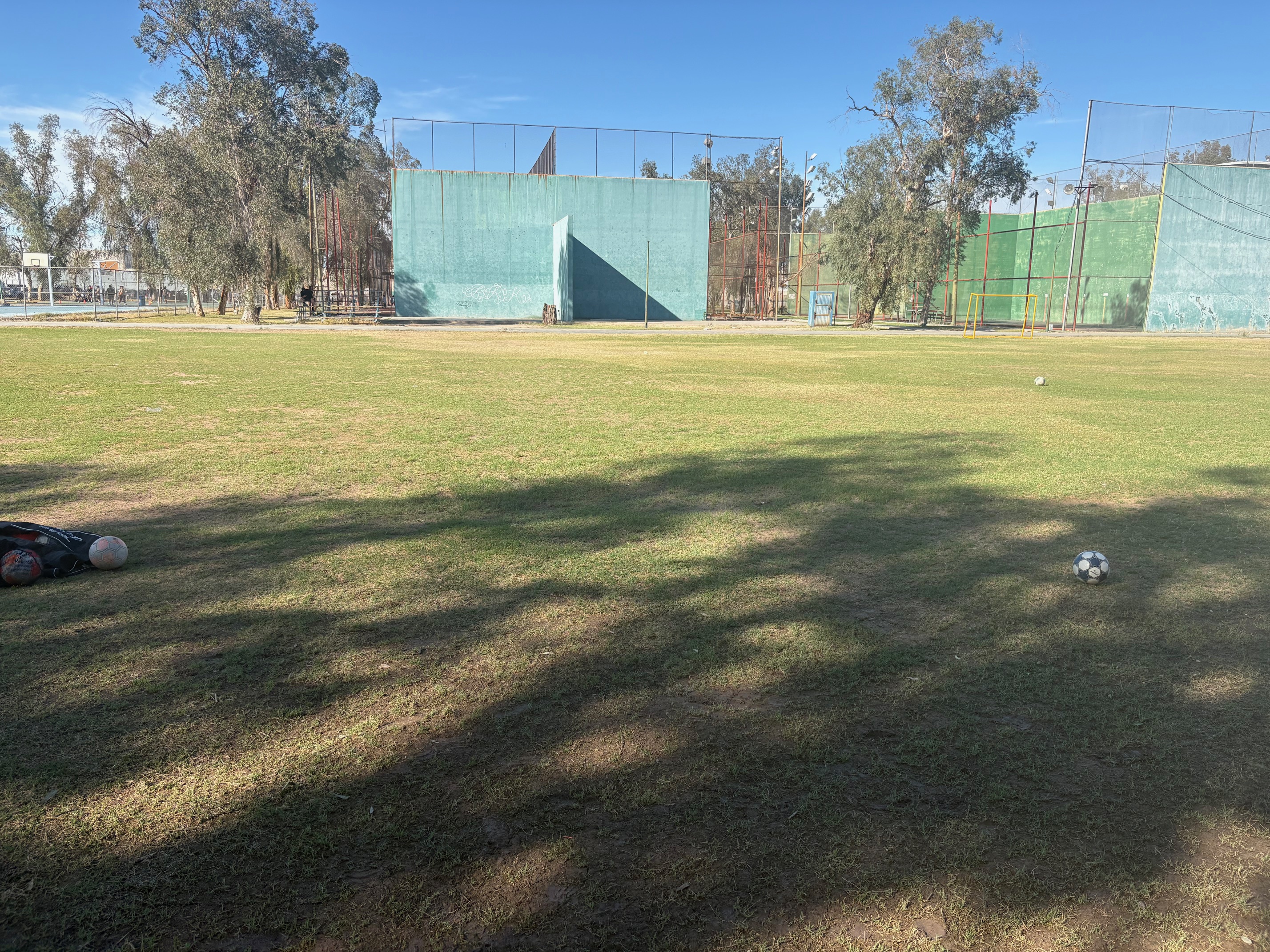 CONSTRUCCIÓN DE CANCHA FÚTBOL 5 EN CAMPOS DE FÚTBOL CINCO 01, CIUDAD DEPORTIVA MEXICALI EN MEXICALI