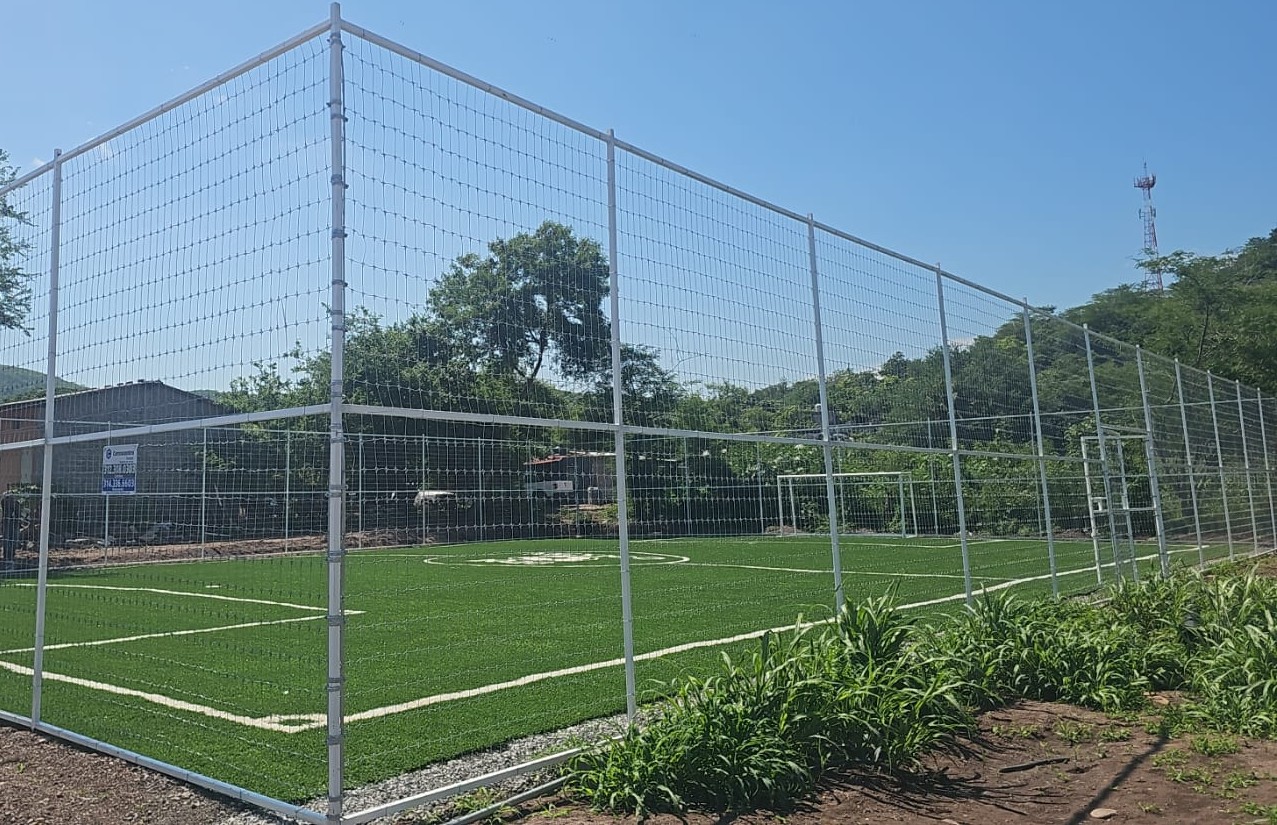 CONSTRUCCIÓN DE CANCHA FÚTBOL 5 EN UNIDAD DEPORTIVA EN IXTLAHUACÁN