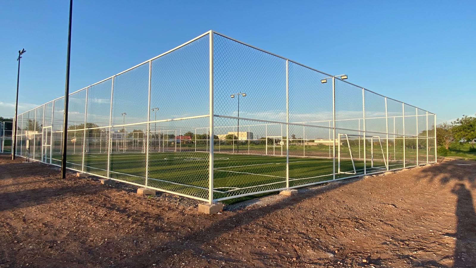 CONSTRUCCIÓN DE CANCHA FÚTBOL 5 EN UNIDAD DEPORTIVA FRANCISCO PAQUÍN ESTRADA SOTO EN NAVOJOA 1