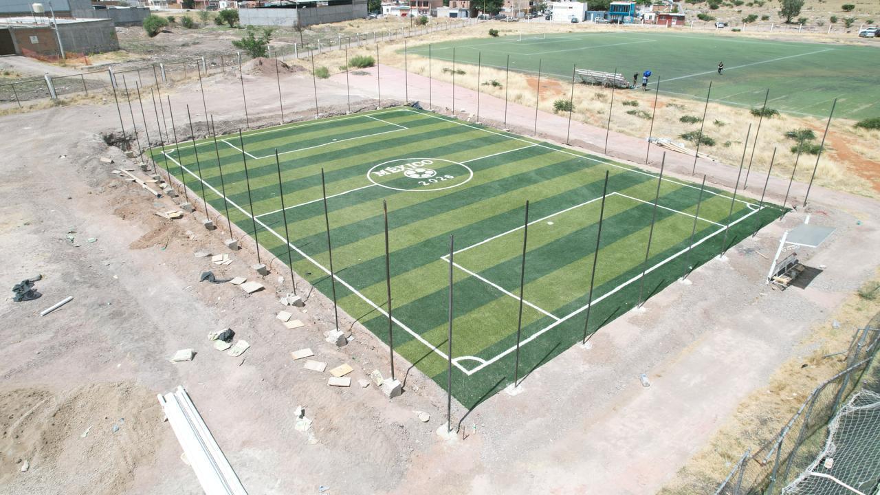 CONSTRUCCIÓN DE CANCHA DE FÚTBOL 5 EN POLIDEPORTIVO MARIO VÁZQUEZ RAÑA EN DURANGO