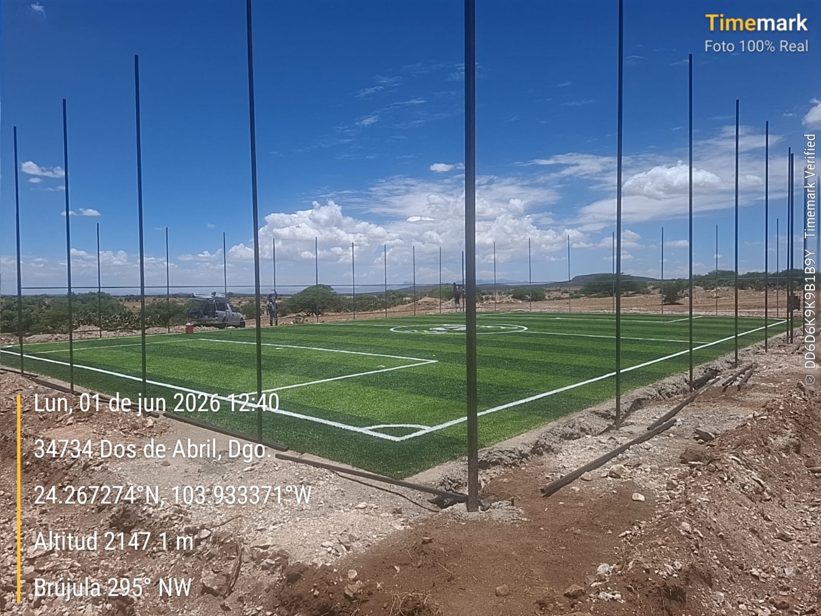 CONSTRUCCIÓN DE CANCHA DE FÚTBOL 5 2 DE ABRIL EN GUADALUPE VICTORIA